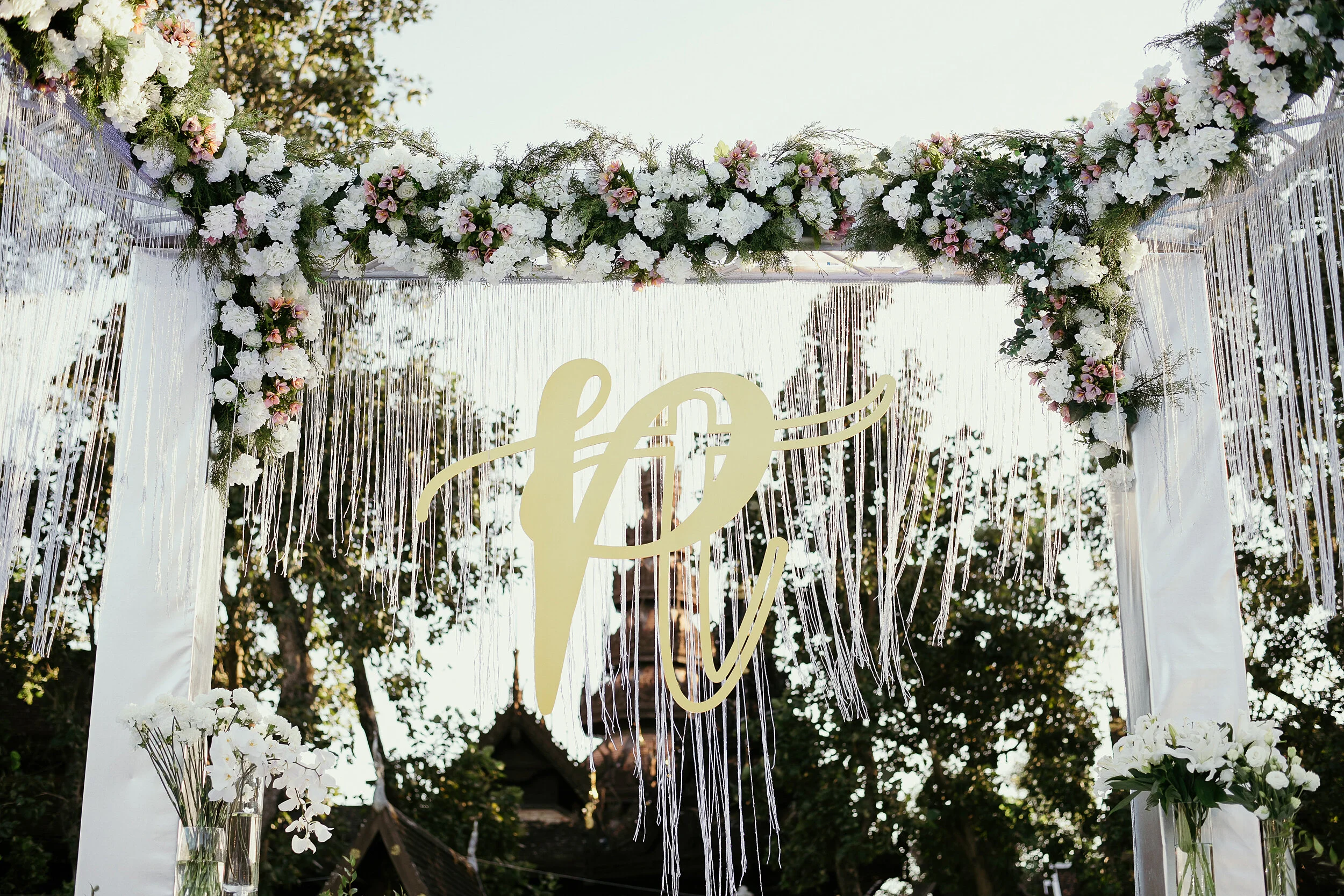 PRAEW + THOMAS E&R50.jpg