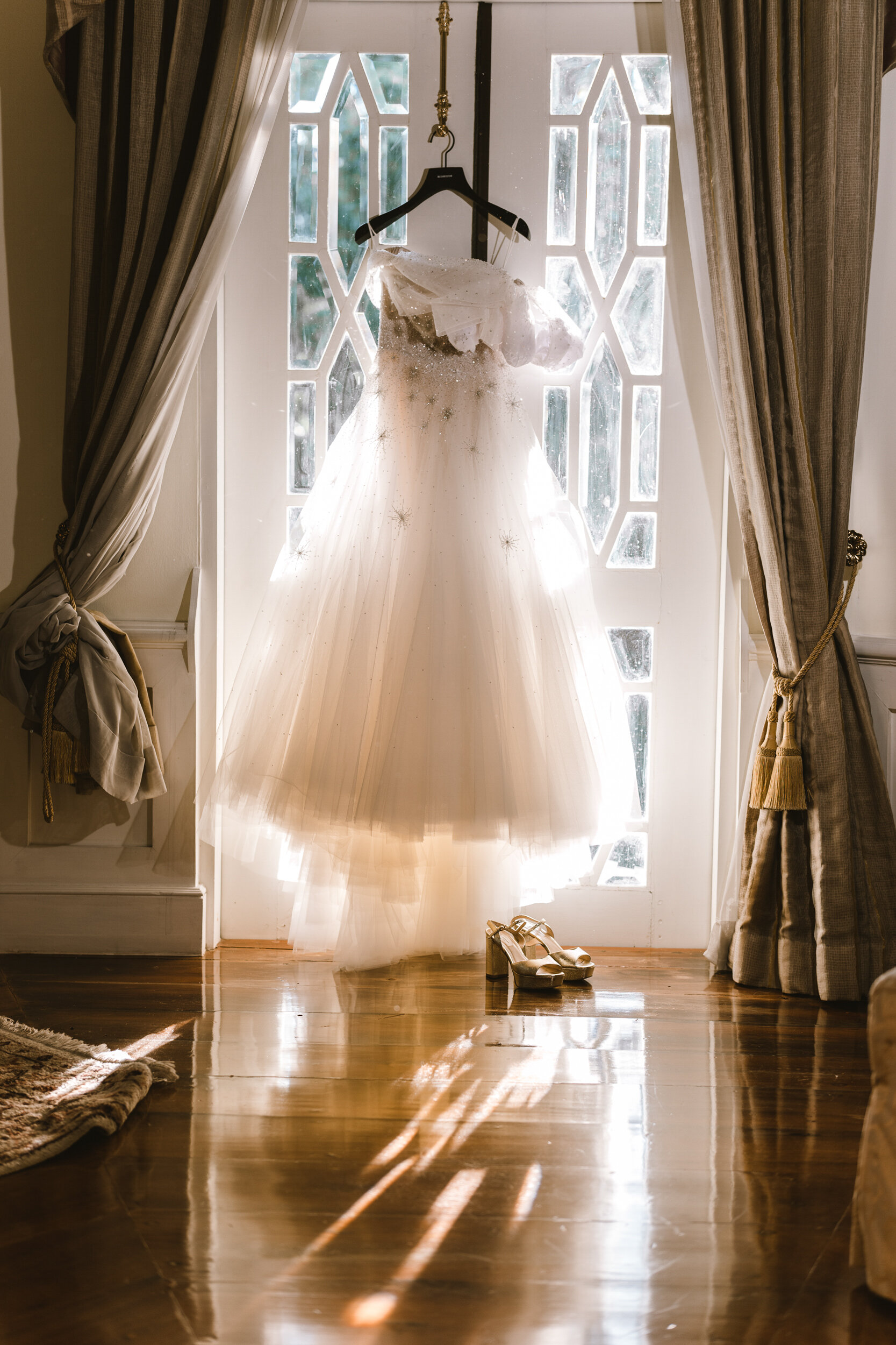 PRAEW + THOMAS E&R60.jpg