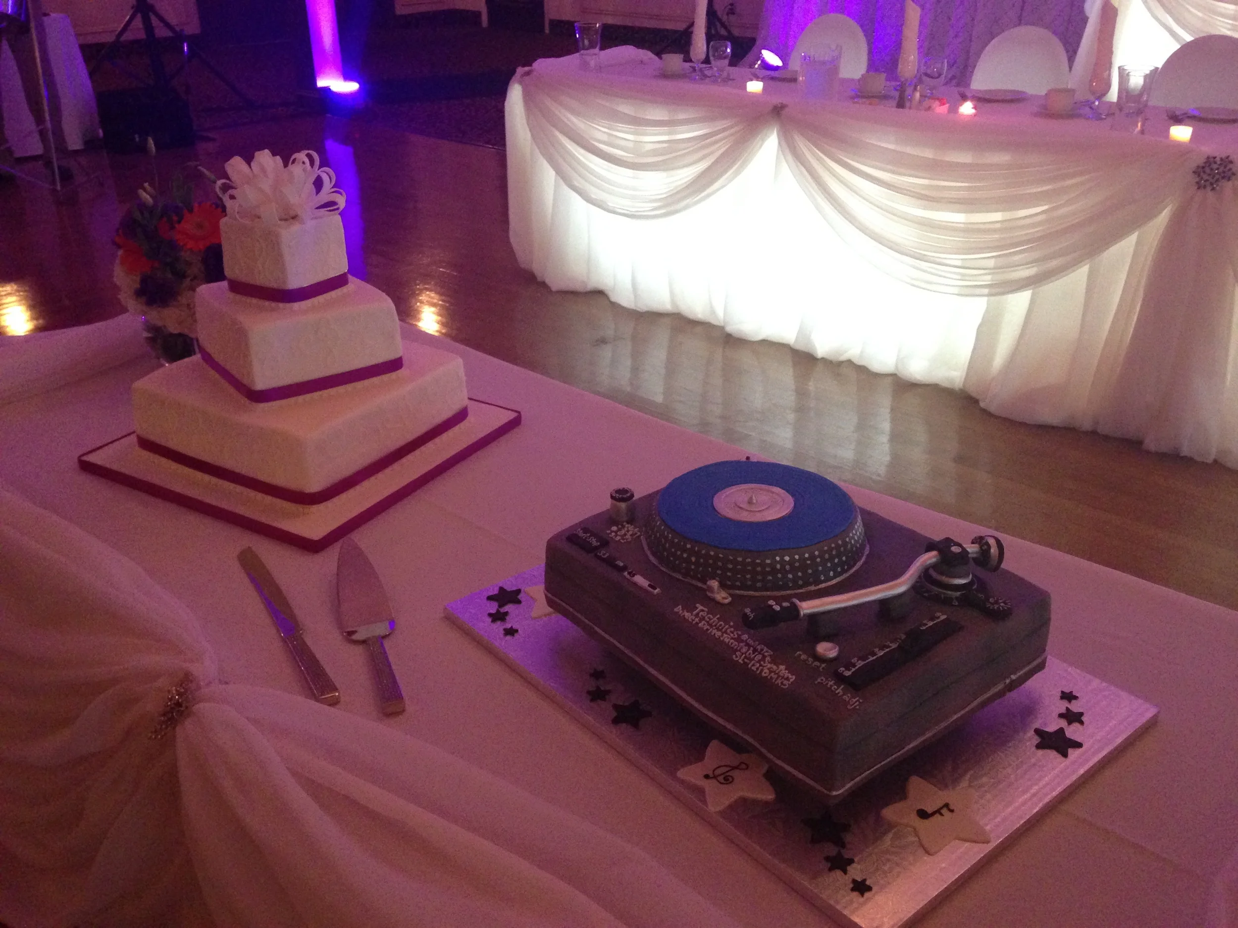 Lara & Al's Wedding Cake Ideas