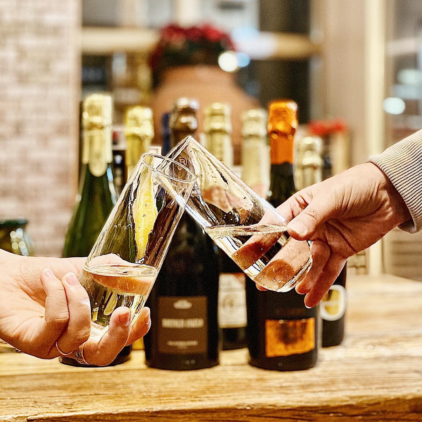 Getting excited for the New Year? We have ten different sparkling wines to choose from to ring in 2021! 🍾 🎊