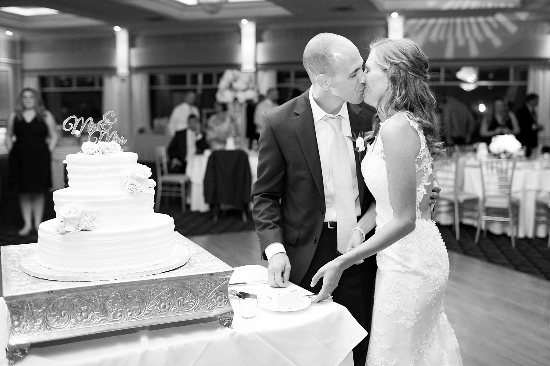  Ashley Mac Photographs | NJ wedding photographer | Battleground Country Club wedding | Battleground Country Club wedding photographer | Manalapan, NJ wedding photographer, New Jersey wedding photographer, romantic NJ wedding day, wedding day, wedding photos 