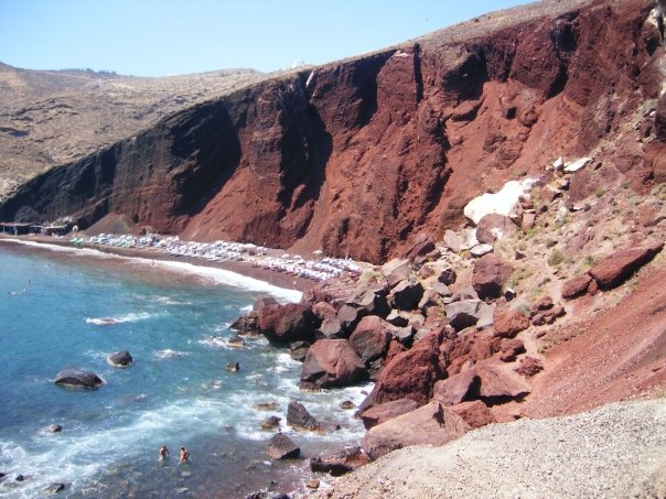 Red_beach_santorini.jpg