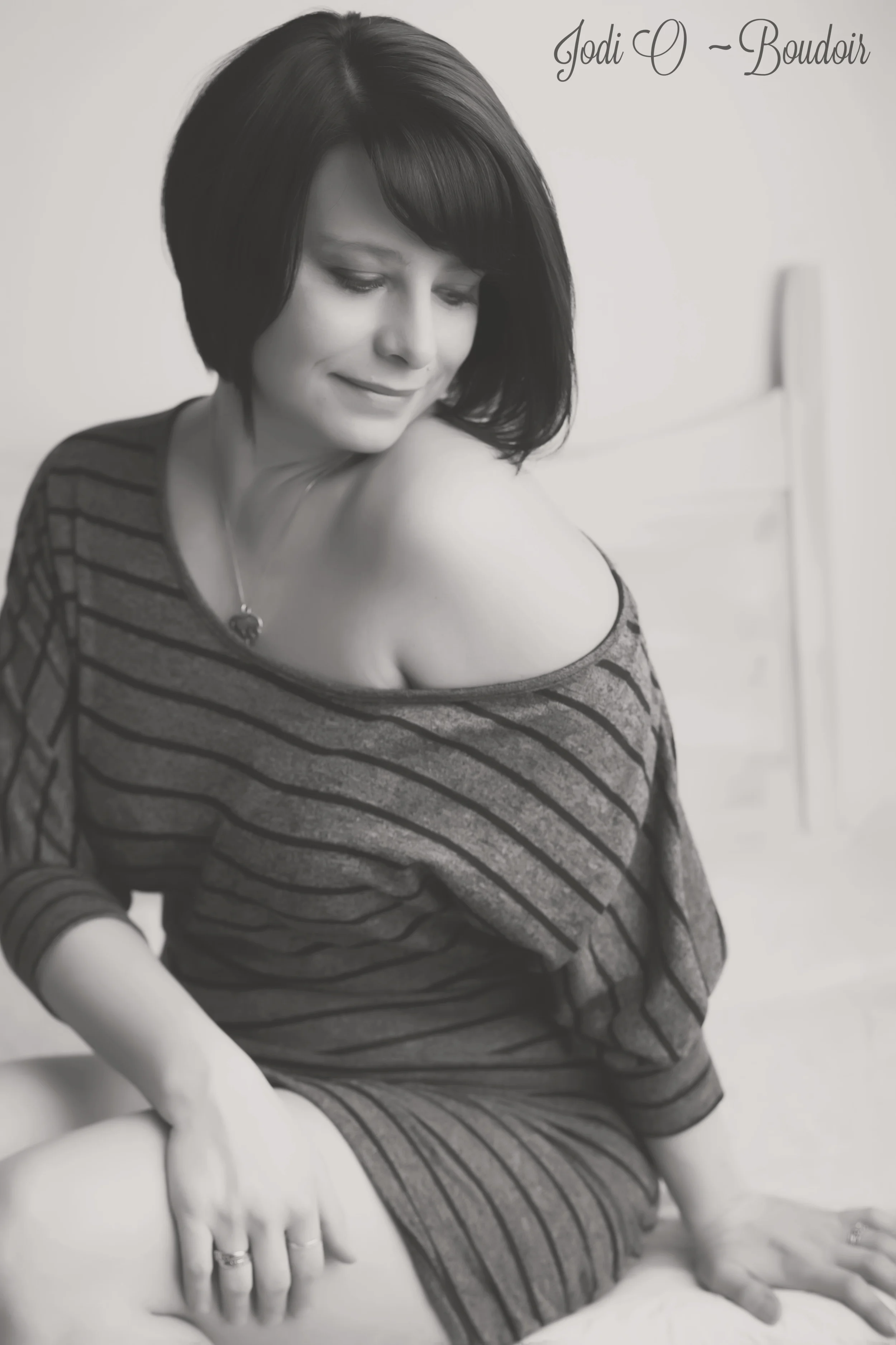 Boudoir Photography in Calgary for women of all shapes and sizes. Custom sessions design to pamper and leave women with unbelievable confidence. Fun and affordable photography.