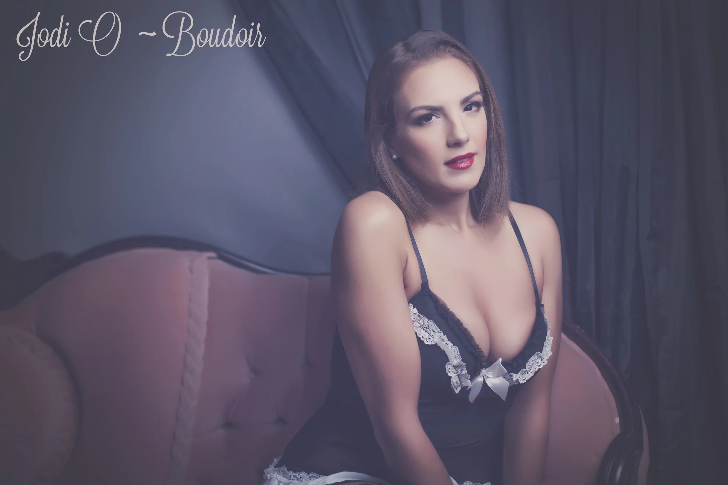 Boudoir Photography in Calgary for women of all shapes and sizes. Custom sessions design to pamper and leave women with unbelievable confidence. Fun and affordable photography.