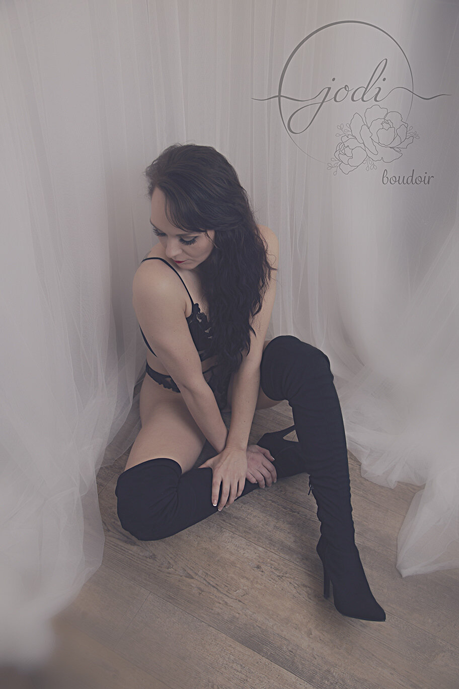  Calgary Boudoir Sessions that are catered to you.  I cant wait to bring out your one of a kind beauty.  Show me your soft, sexy or wild side! 