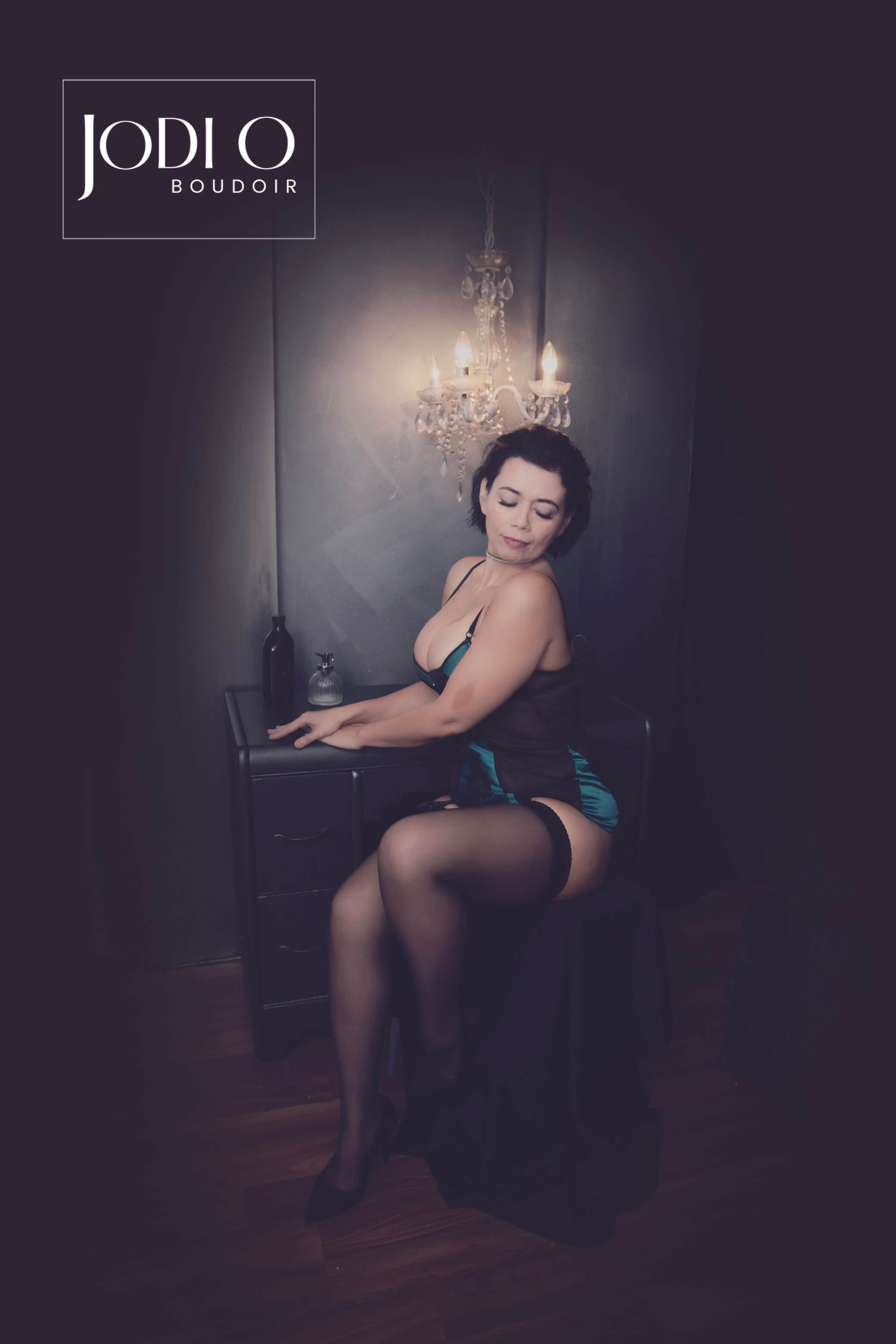 Calgary Boudoir Photography November 2023 (17).jpg