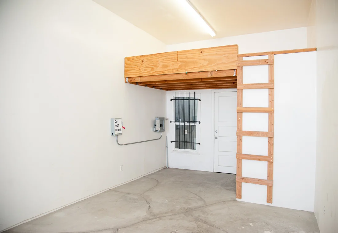 4874 W Adams suite-4.jpg