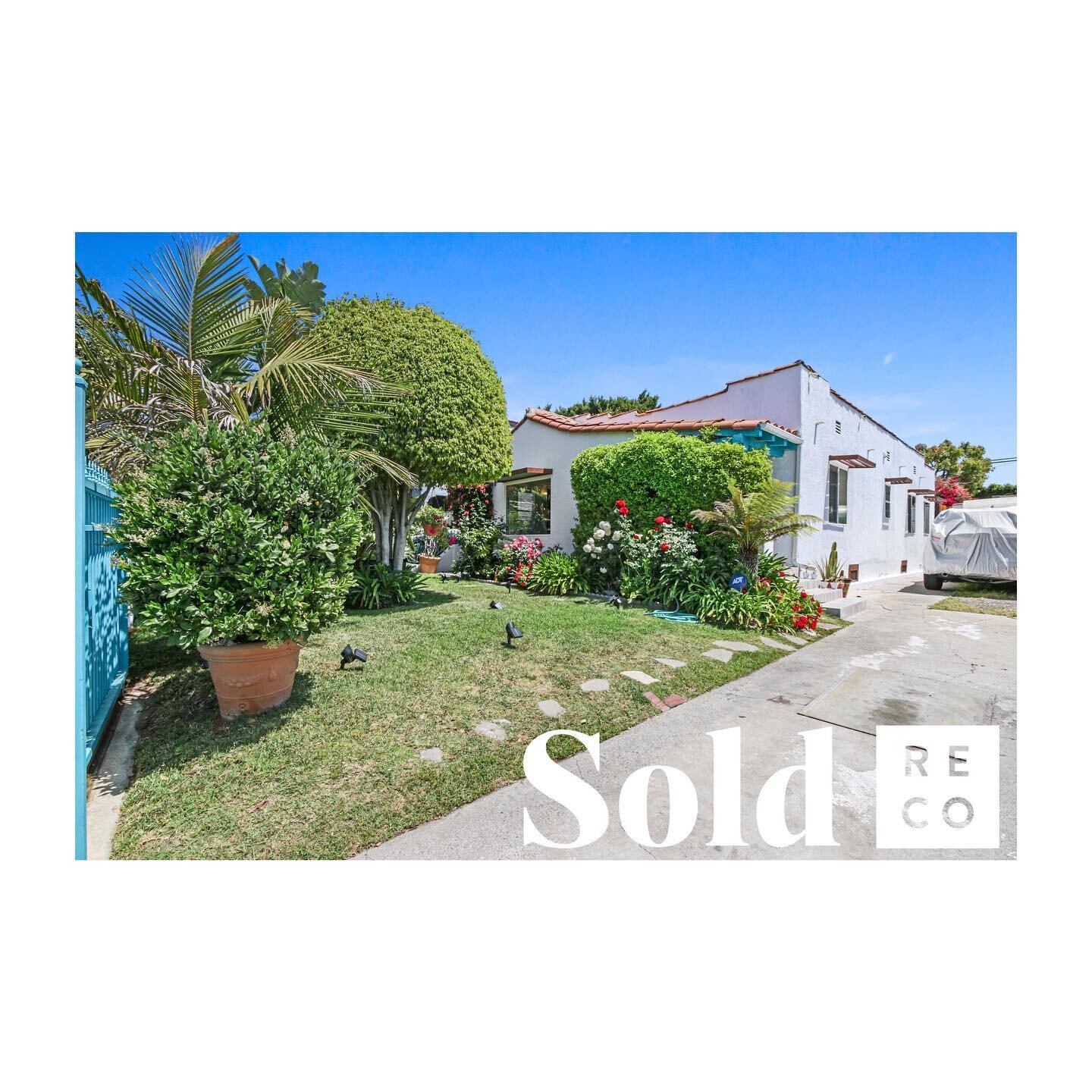 🎉Congrats! 🎉 To a very sweet family that is on to their next adventure! #justsold 

And thanks @v.mccoy.here for making escrow so much fun!

#realestatecollective #larealestate #RealtorsServingTheCommunity #letsgetyouhome #losangelesrealestate  #re