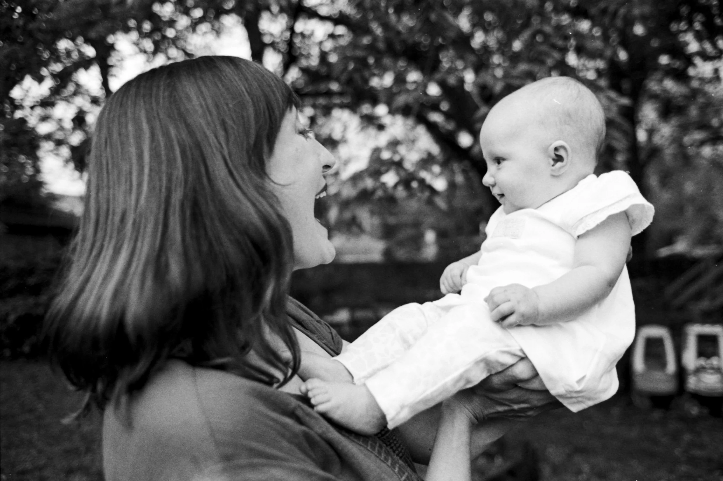 CZINSKI FAMILY - CASUAL BACKYARD PORTRAITS