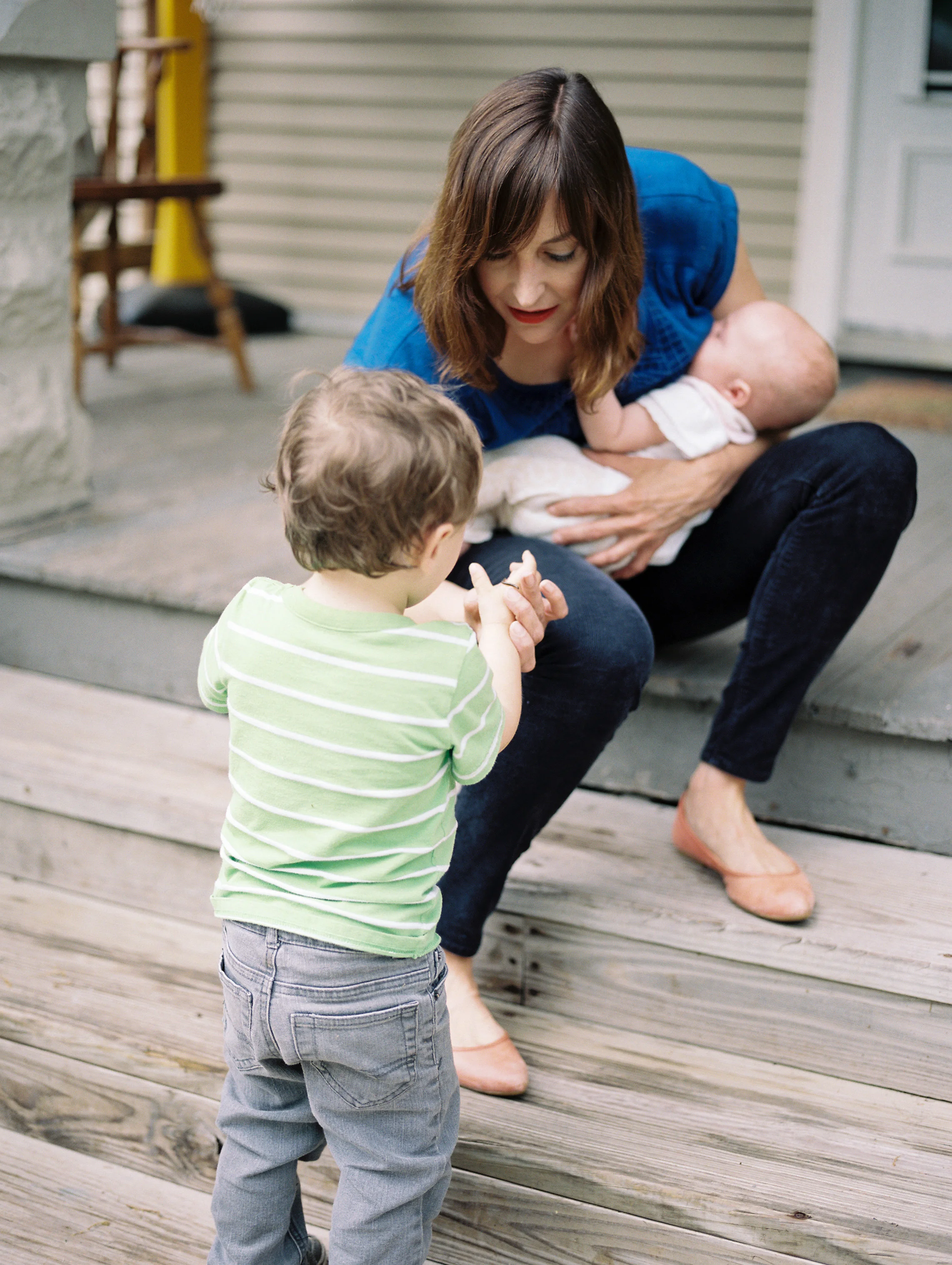 CZINSKI FAMILY - CASUAL BACKYARD PORTRAITS