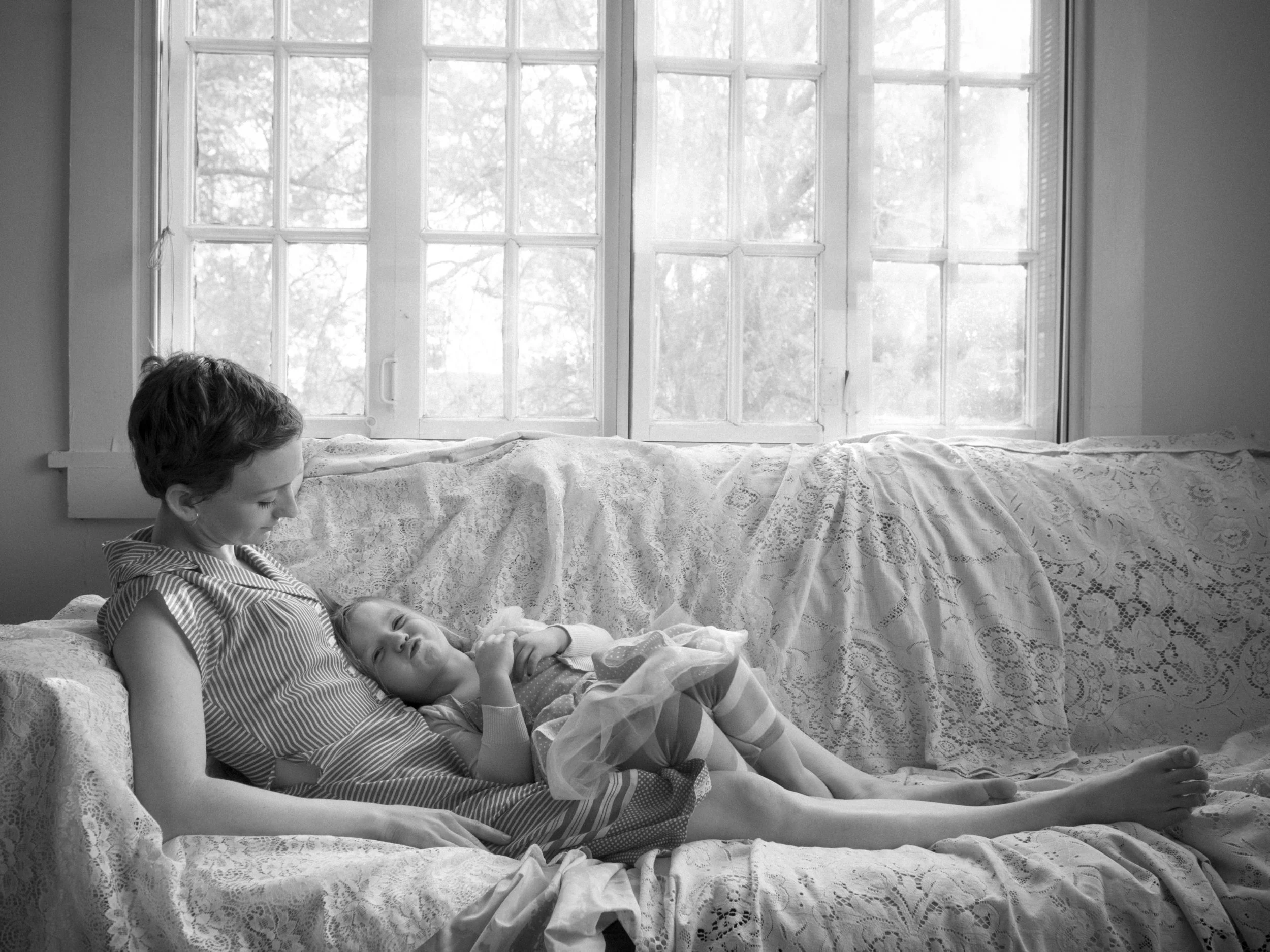 Leah & Children - Artistic Indoor Portraits