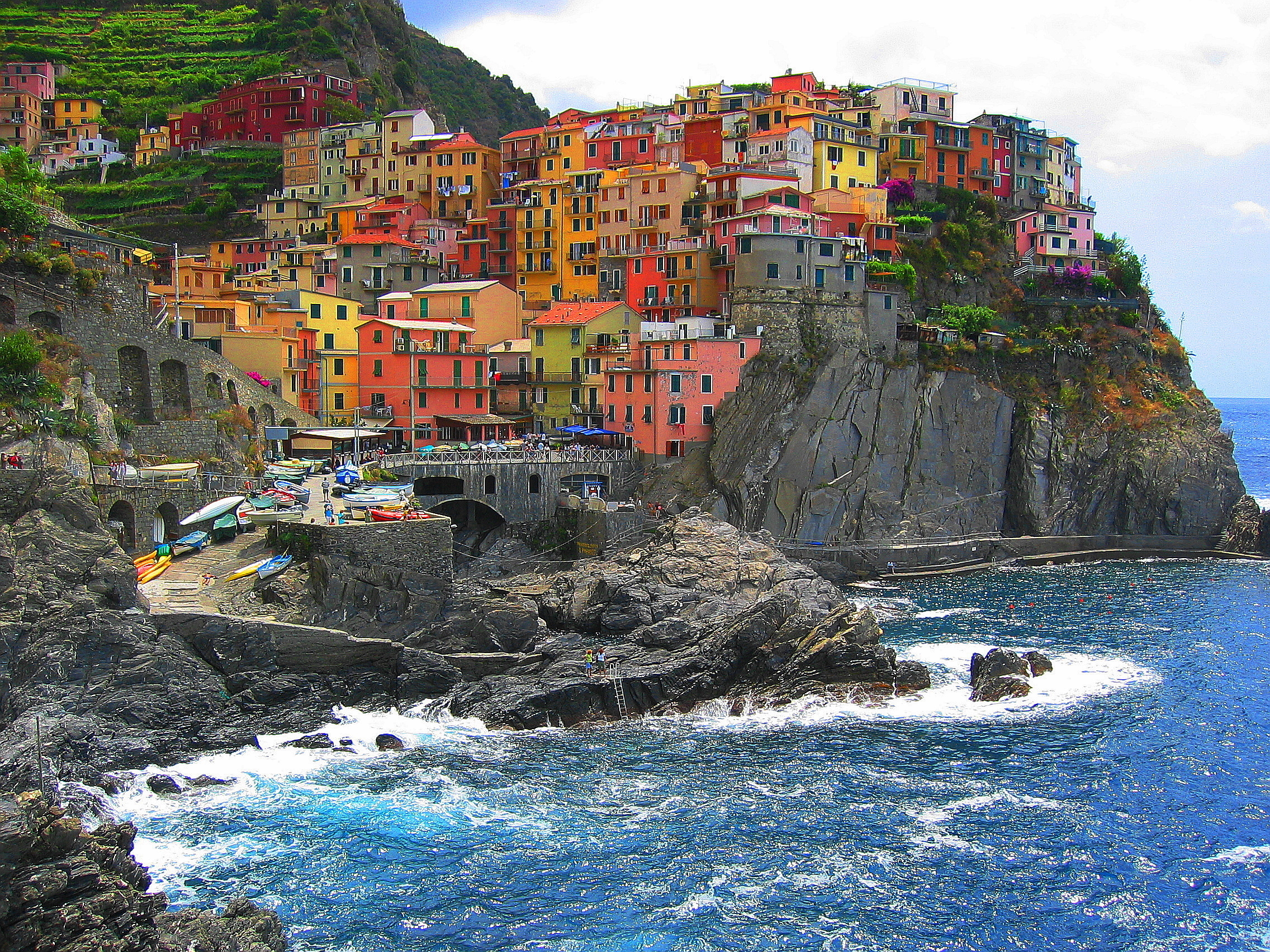 Cinque-Terre-italy-22260554-2272-1704.jpg