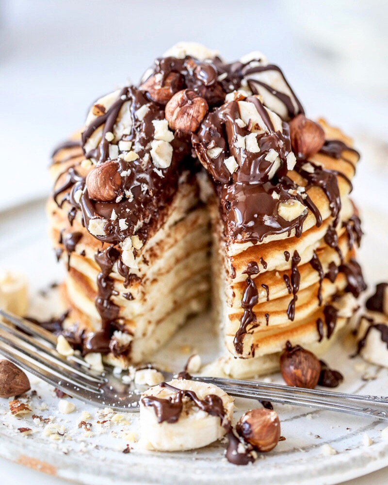 maha-munaf-photography-composition-instagram-pancakes-chocolate-banana.JPG