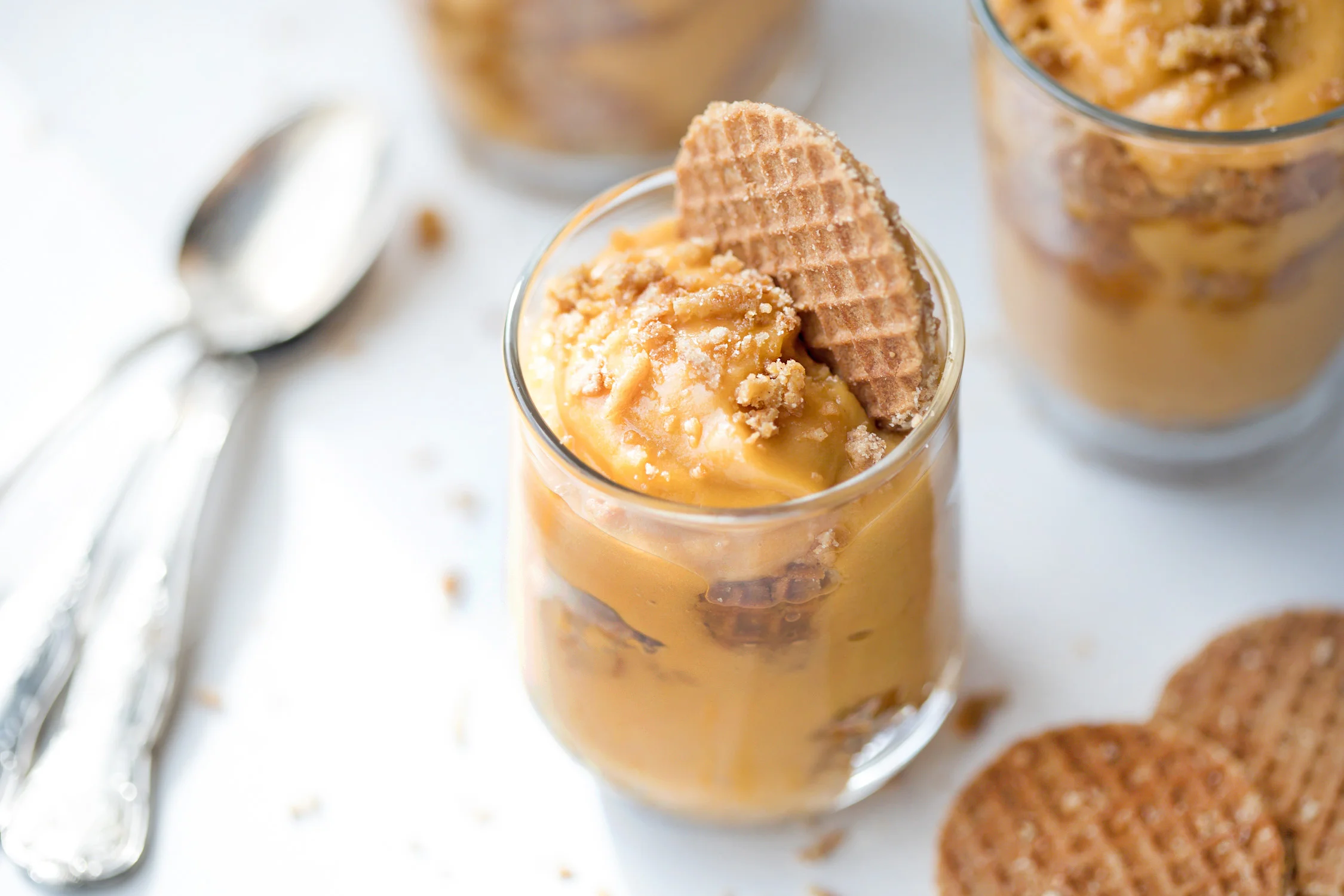 maha-munaf-butterscotch-pudding-stroopwafels (1).jpg