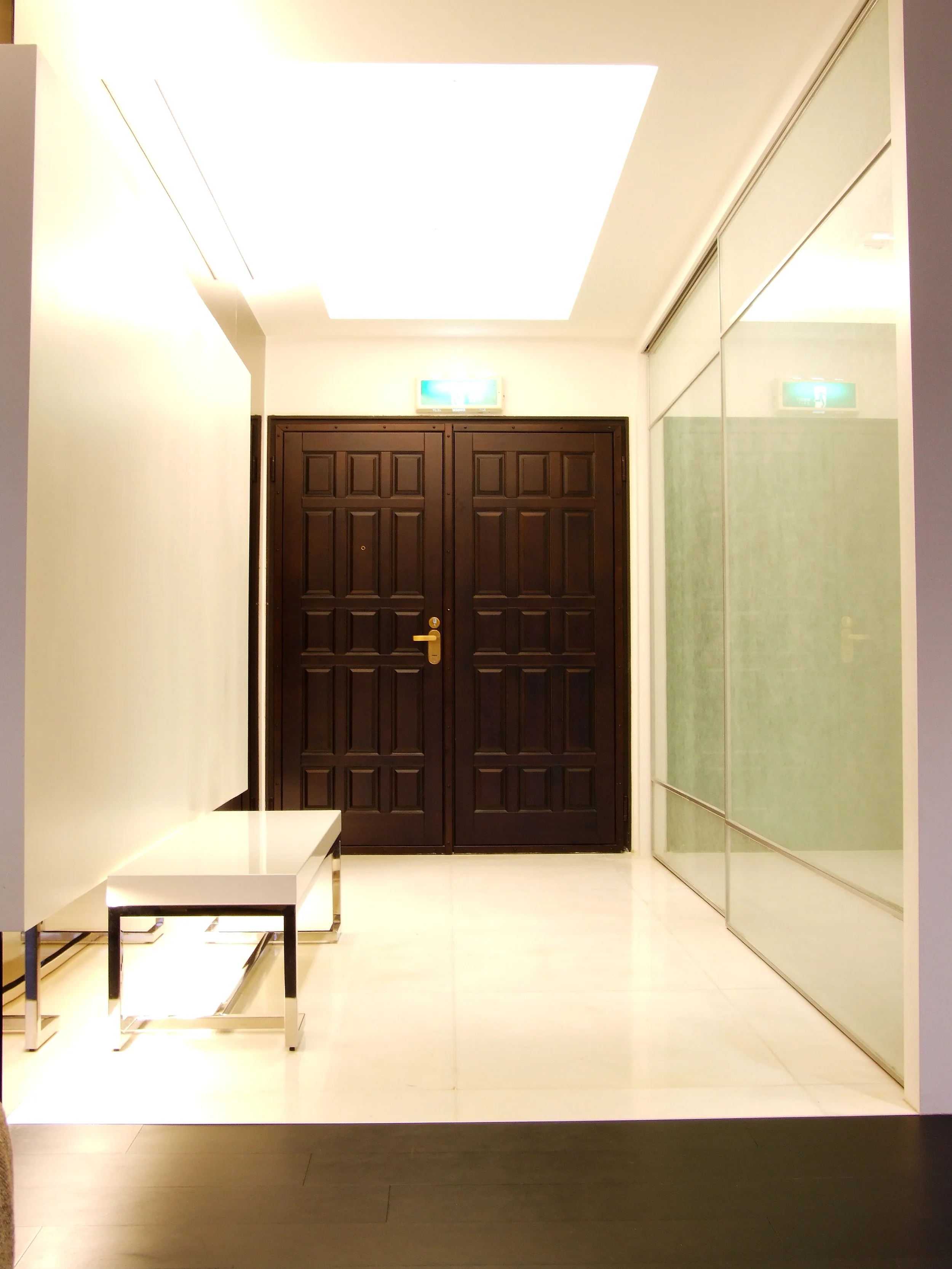 02-Entrance.JPG