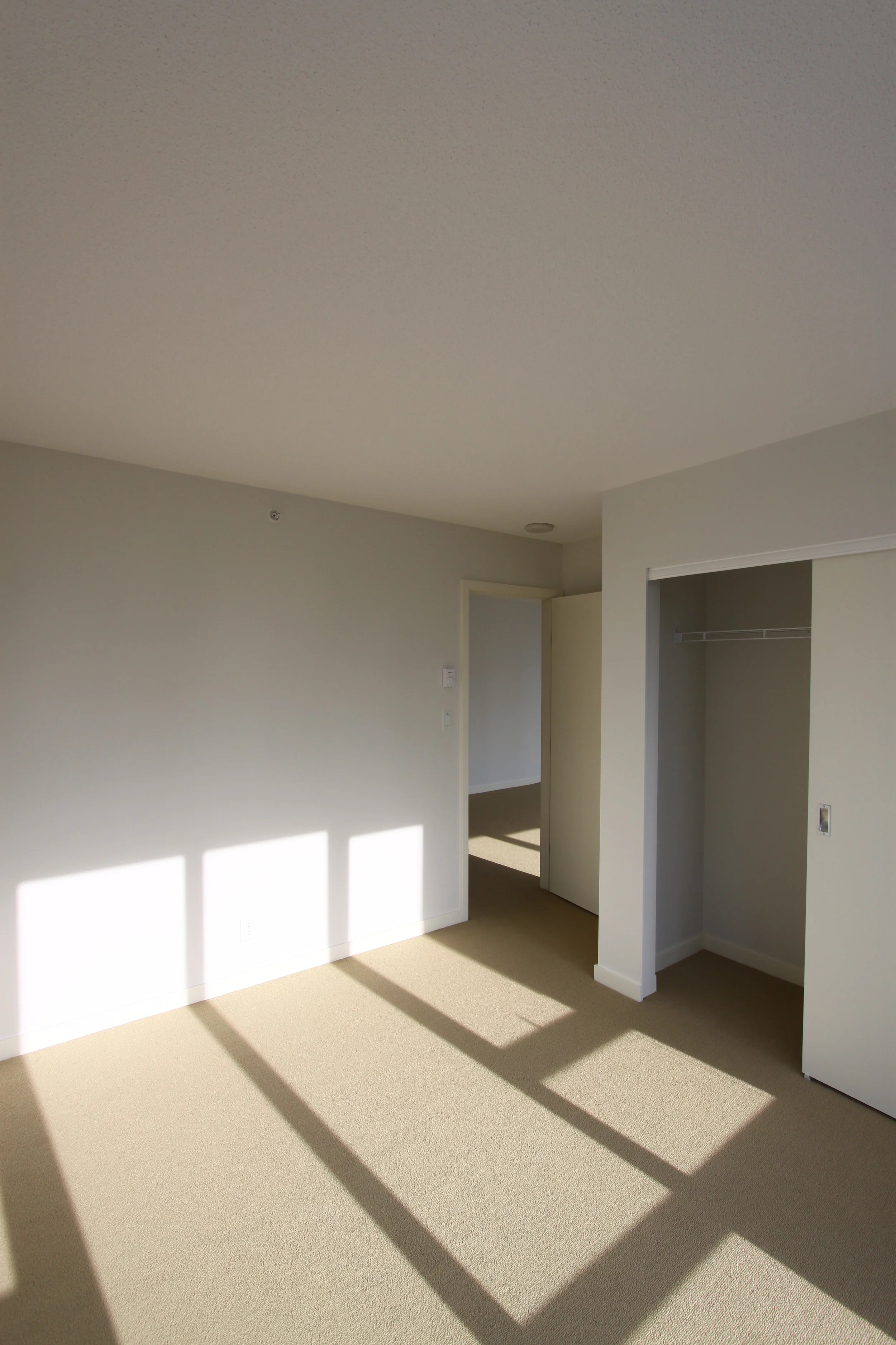 42-Bedroom3.JPG
