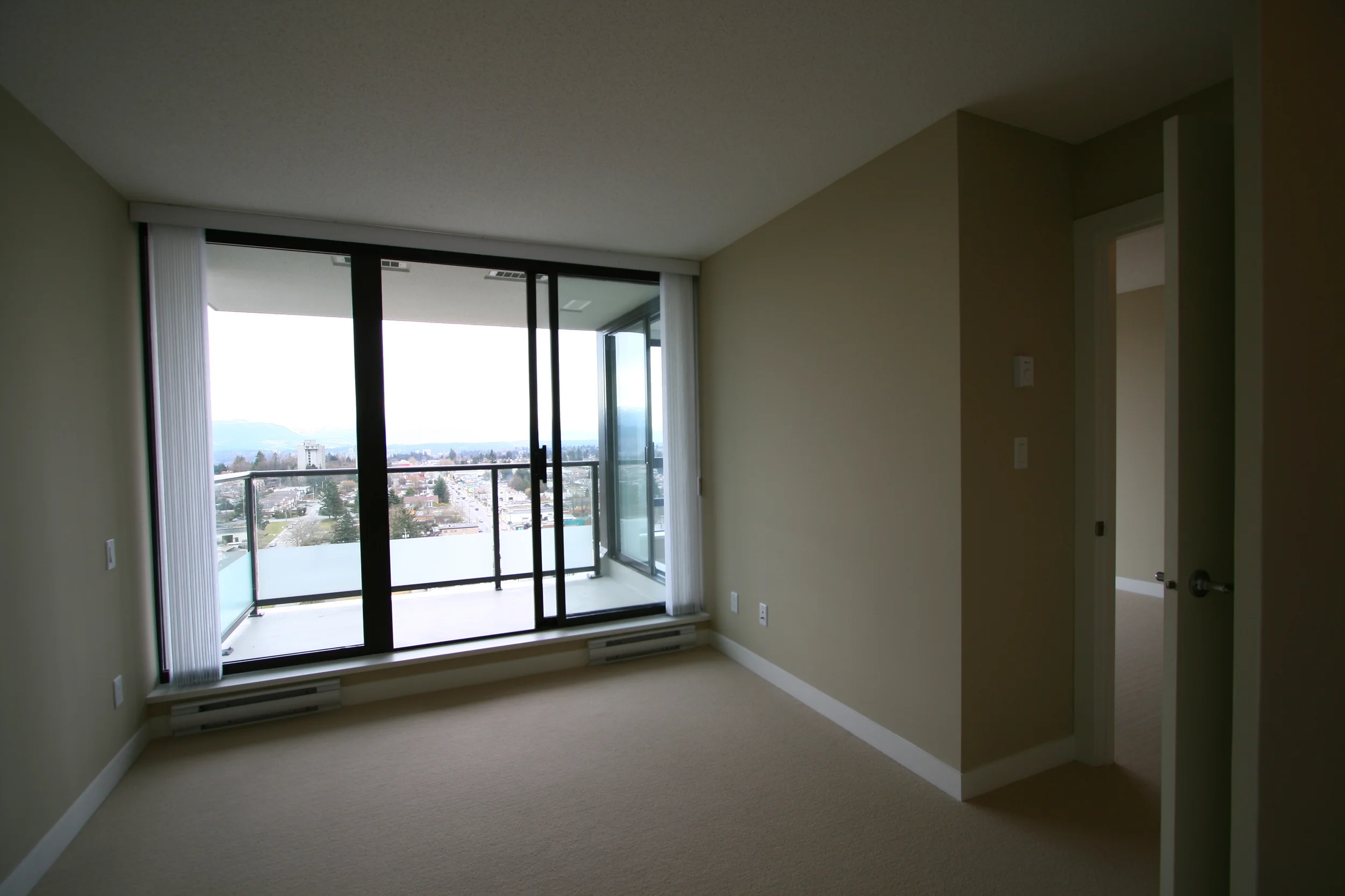 23-Bedroom2.JPG