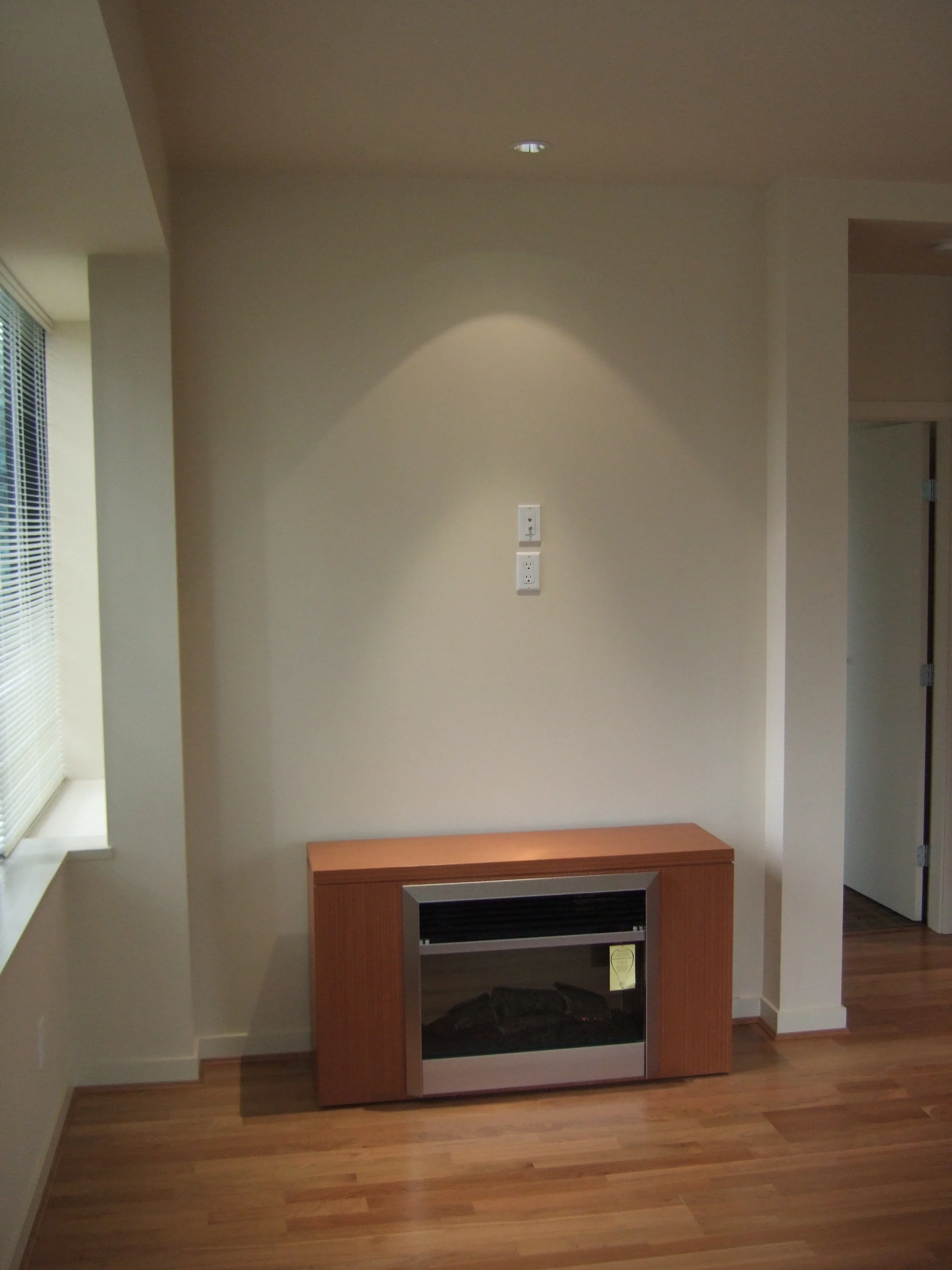 07-TVWall.JPG