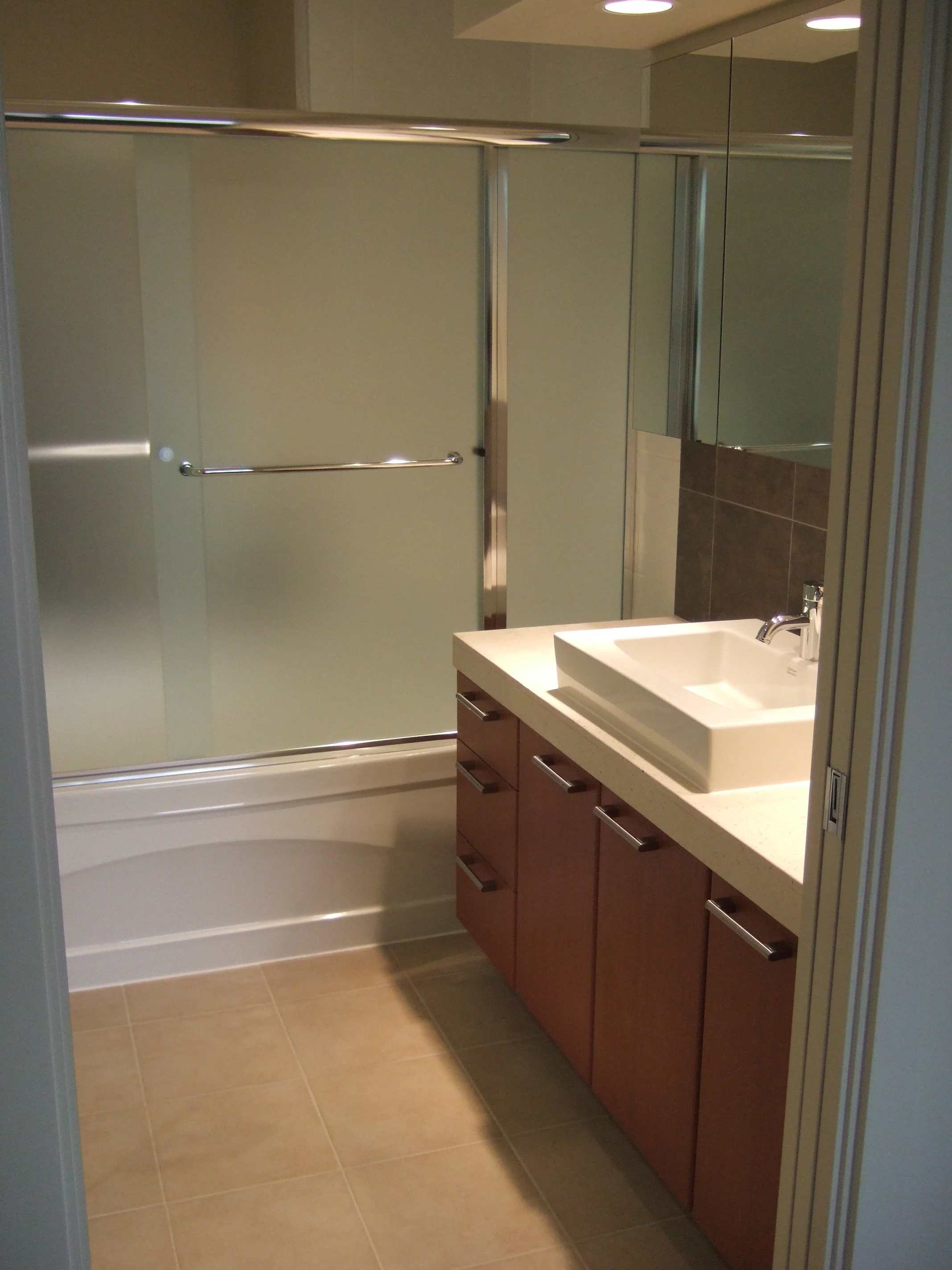 16-Bathroom1.JPG