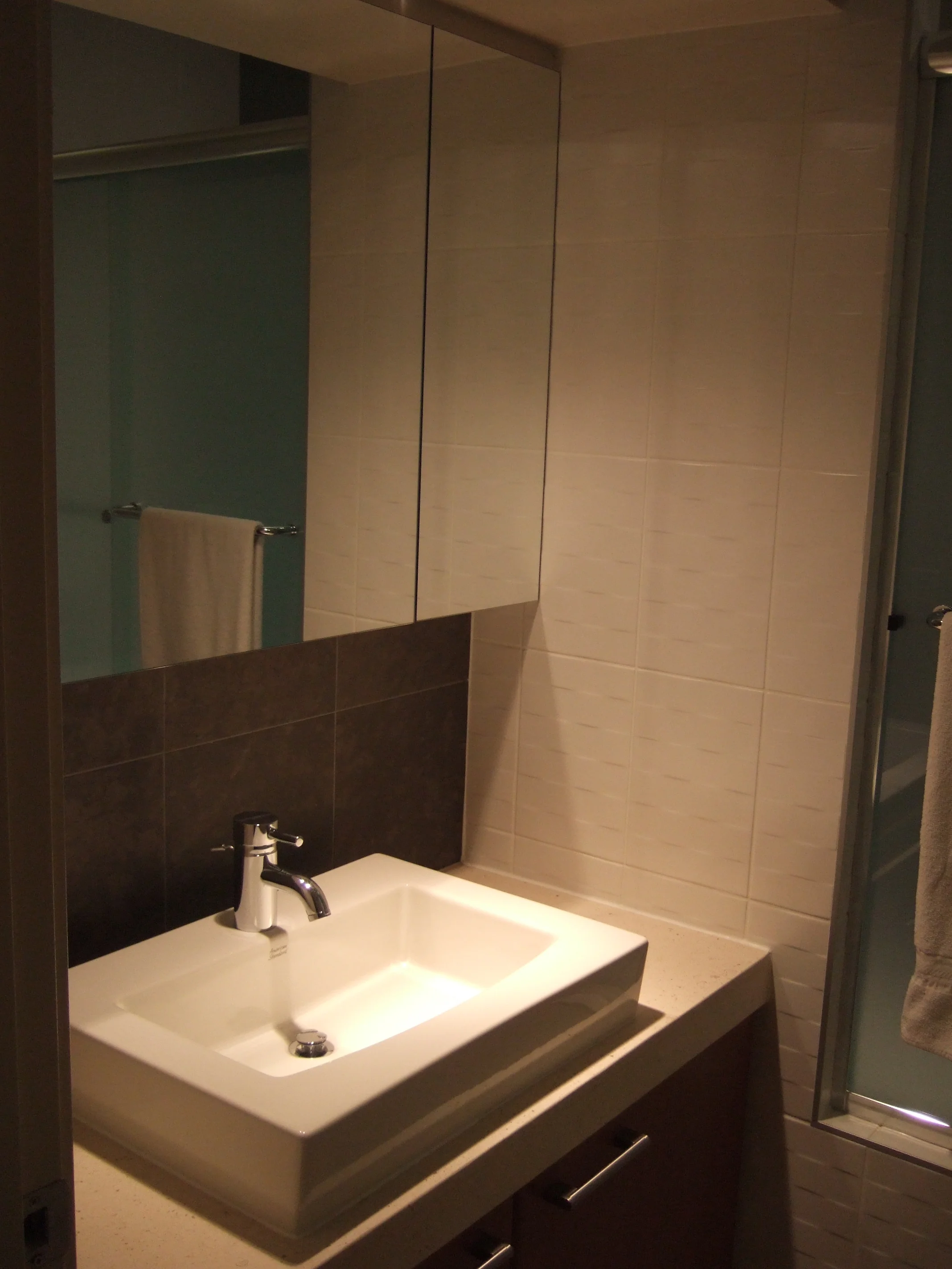 22-Washroom1.JPG