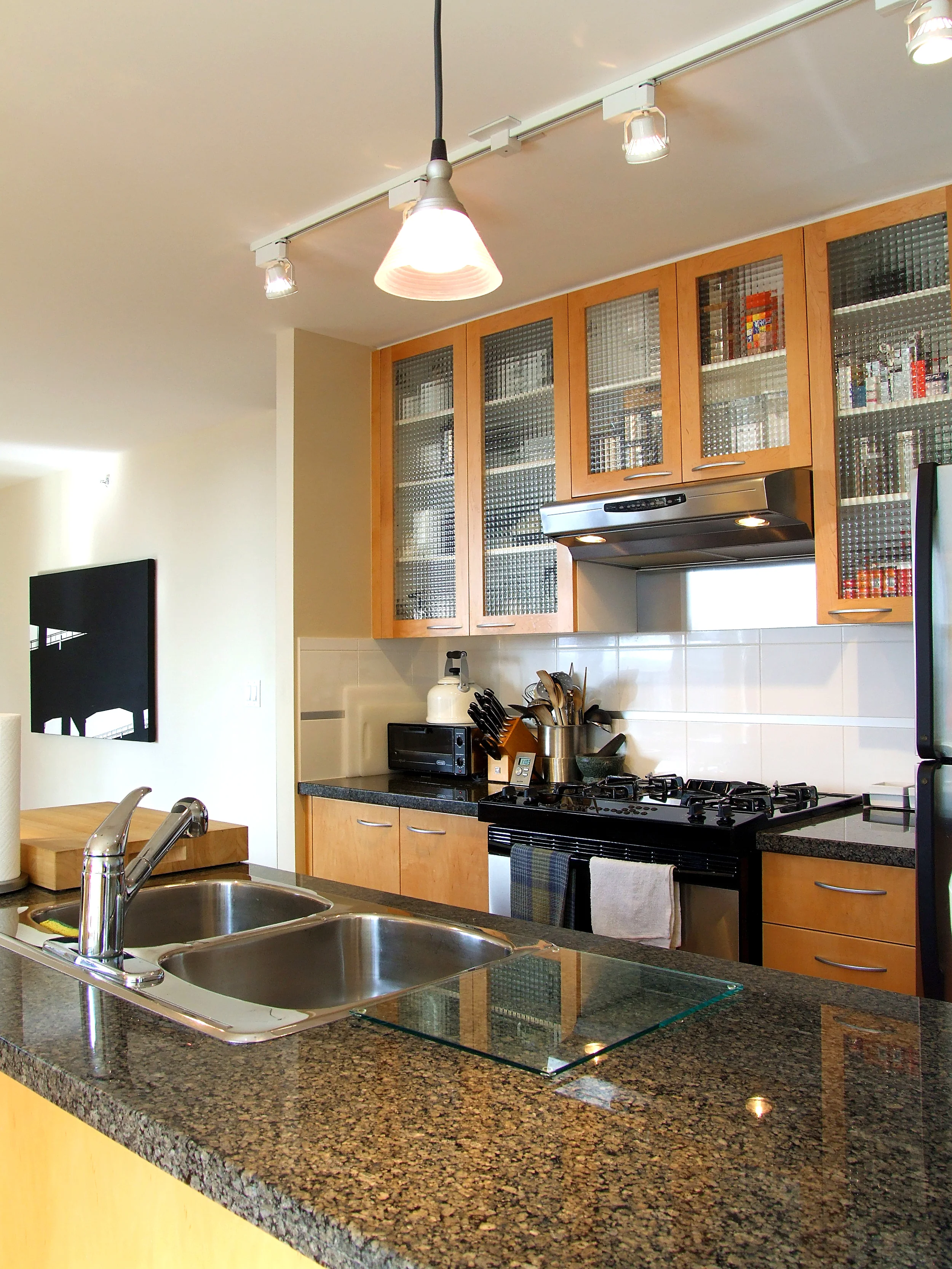 Kitchen 1.JPG