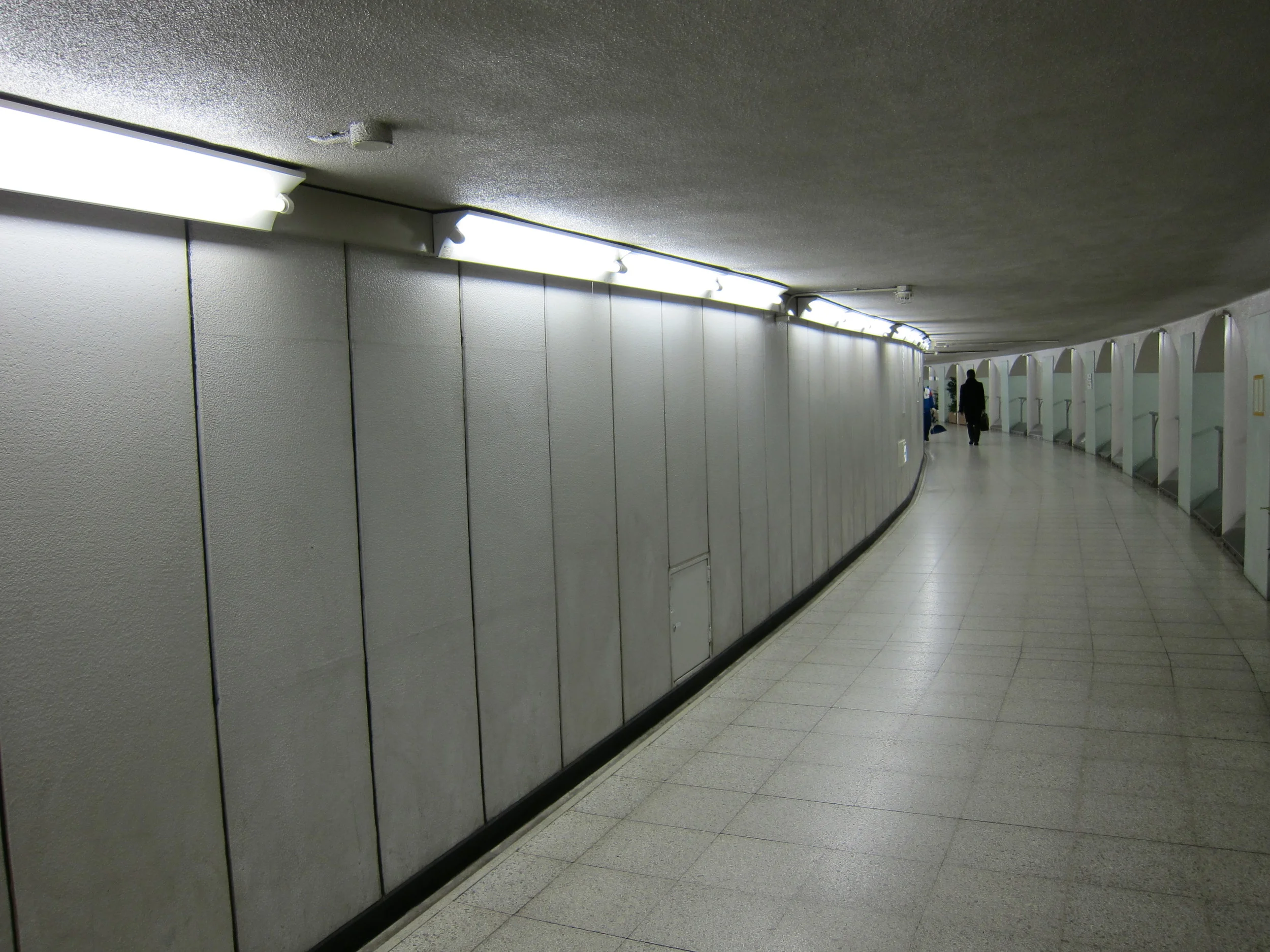 1101040008-S.JPG