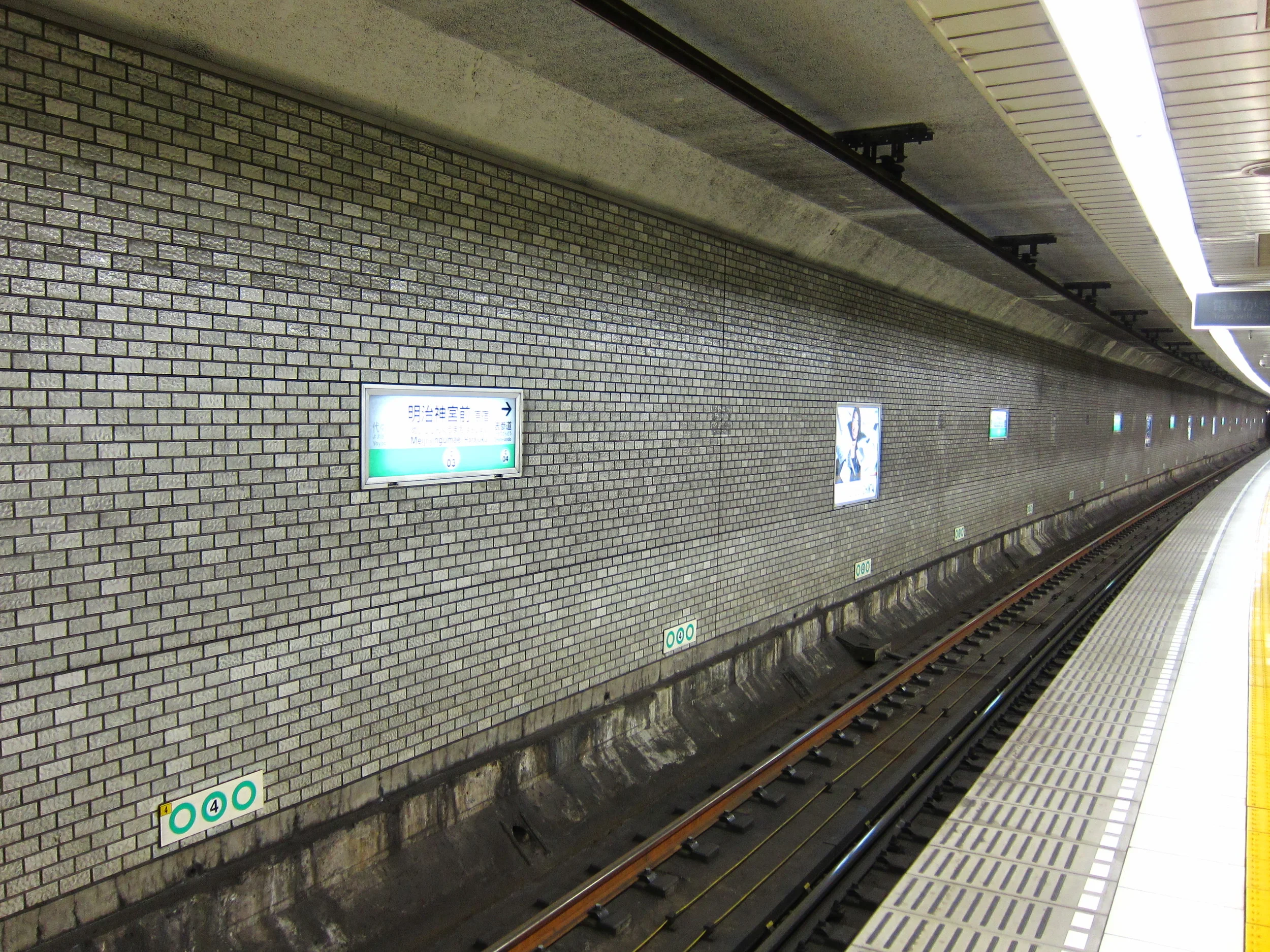 1101070153-S.JPG