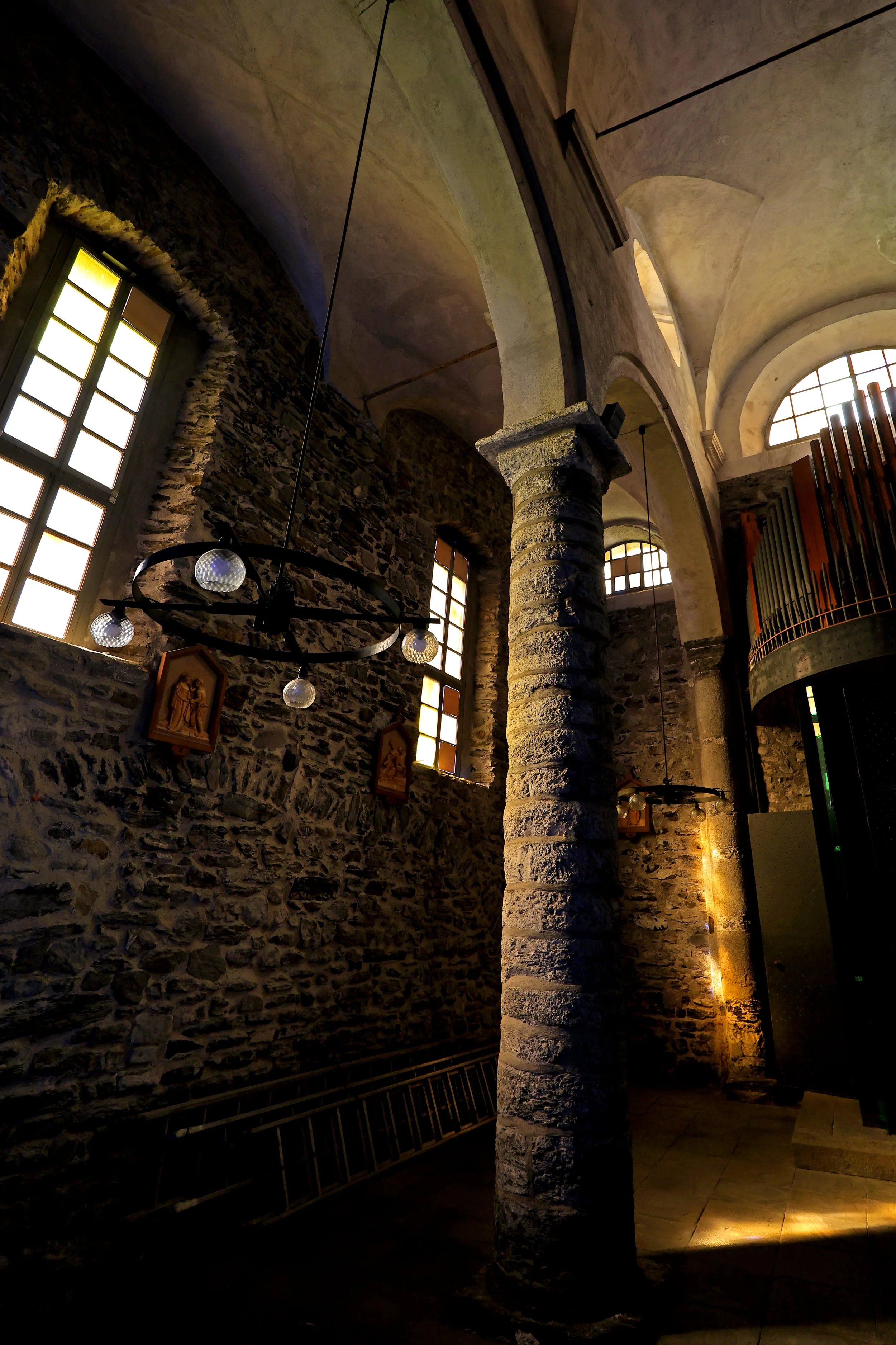 23031414110122-REV.JPG