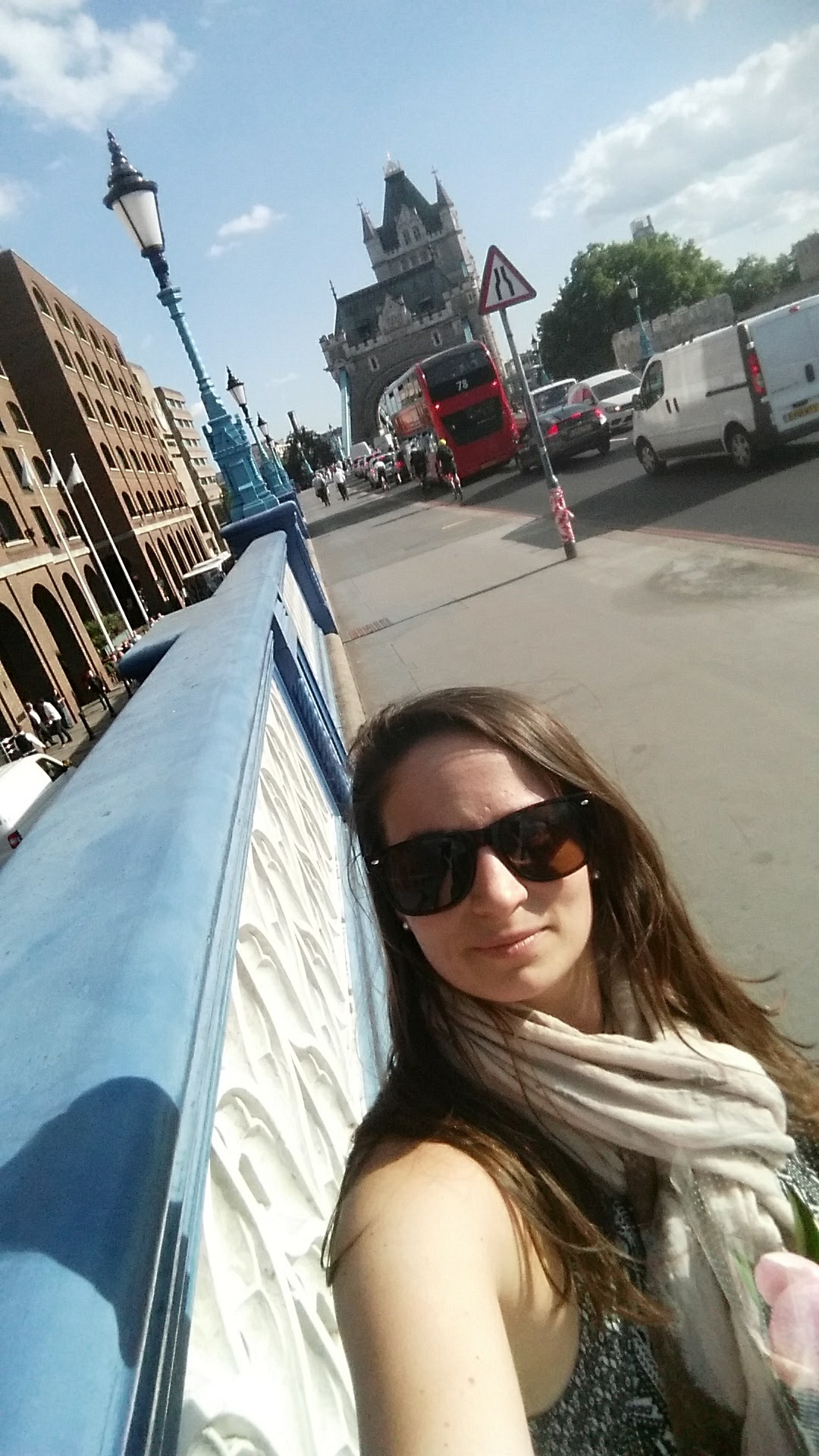 Because when you're already late and still waiting for your bus, you might as well take stereotypical selfies in London.