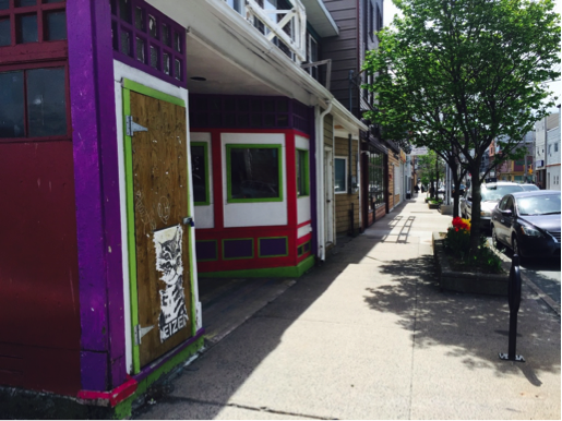 Nearby Empty Retail Space (Image Credit: Mia Feng)