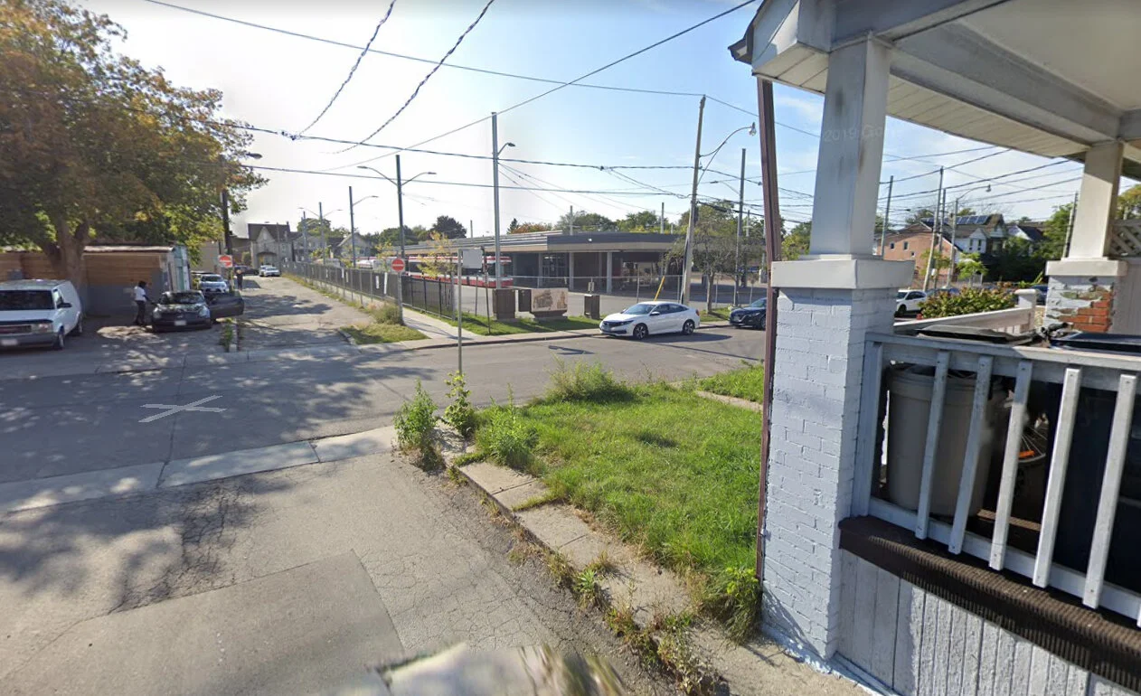 Danforth-Main Laneway Connections — The Laneway Project