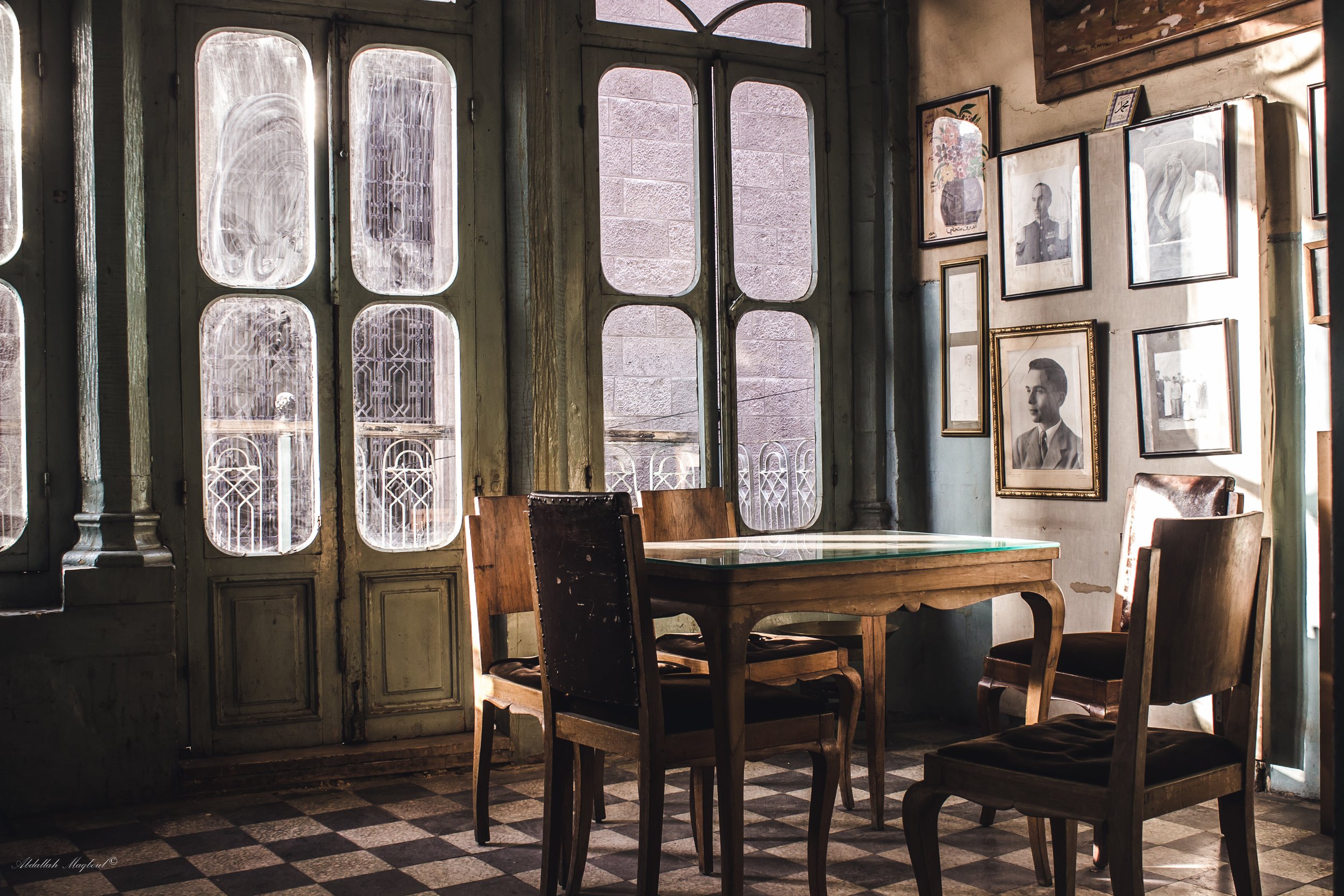 apartment-architecture-chairs-987757.jpg