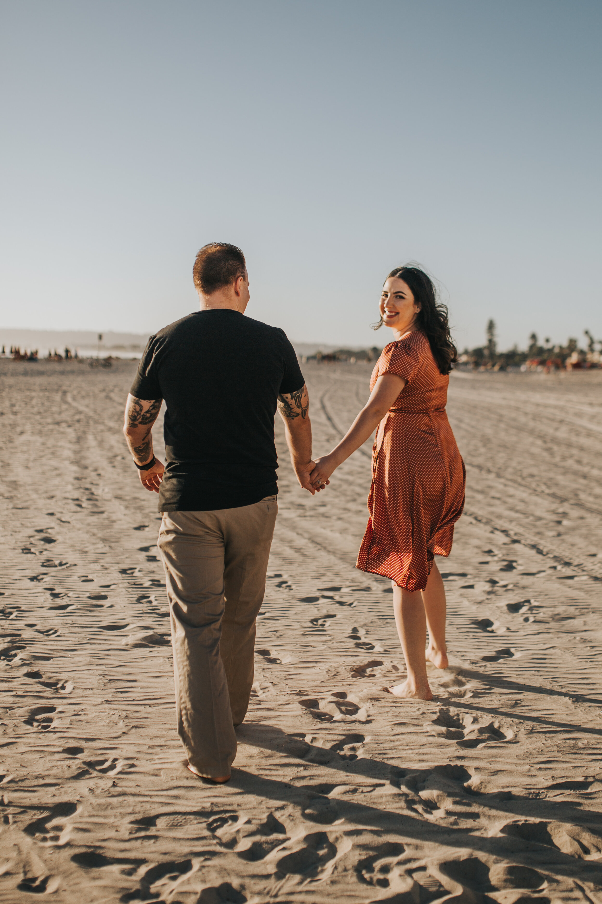 coronado-beach-engagement-session-valerielendvayphoto-013.jpg