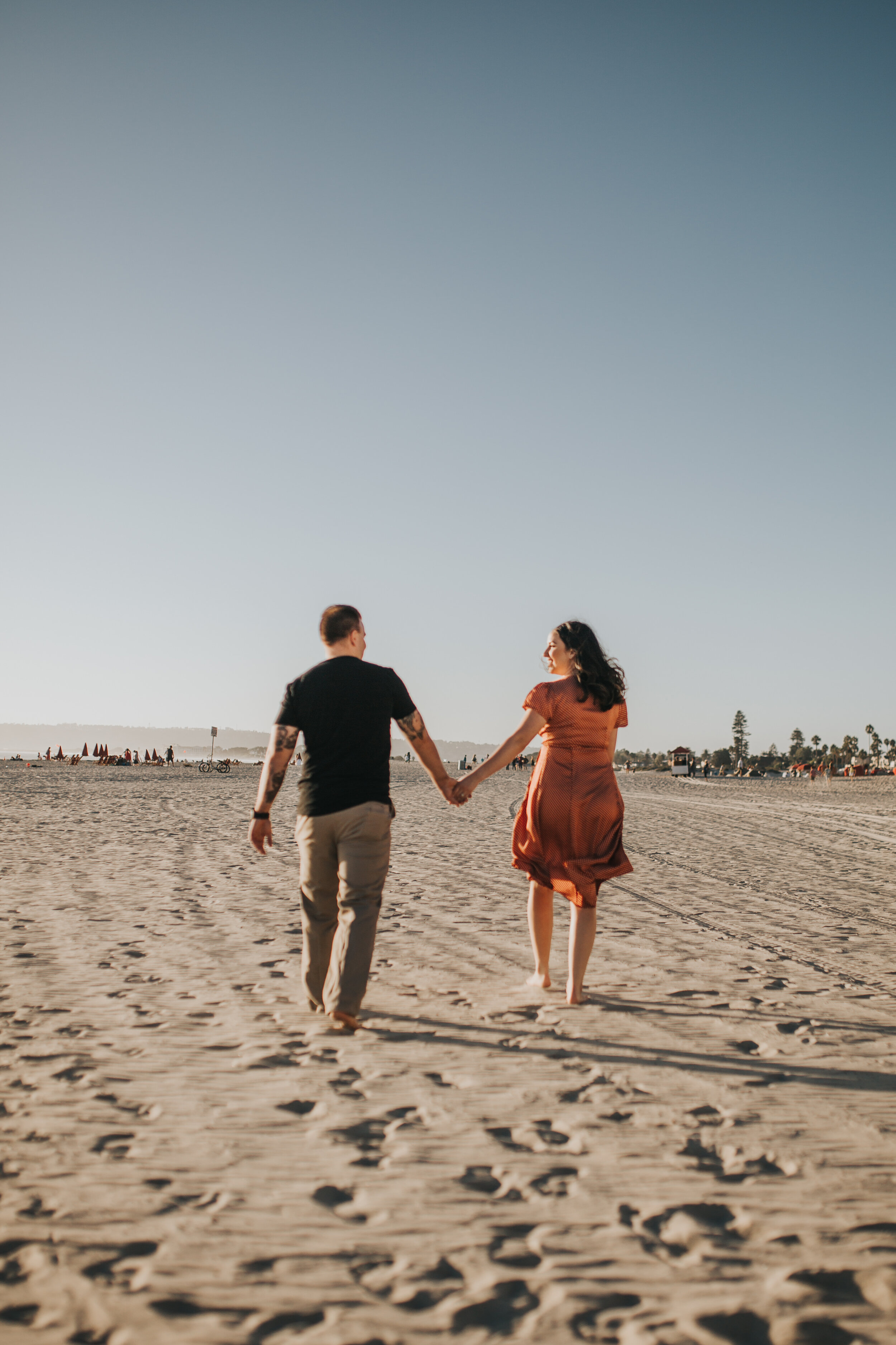 coronado-beach-engagement-session-valerielendvayphoto-015.jpg