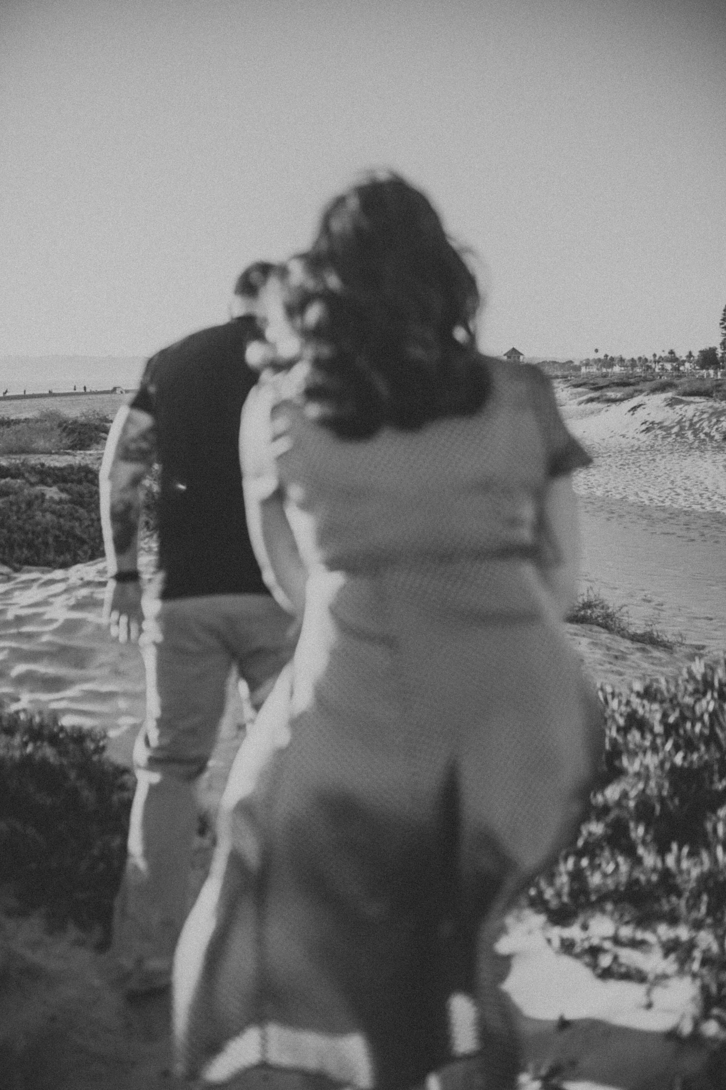 coronado-beach-engagement-session-valerielendvayphoto-045.jpg