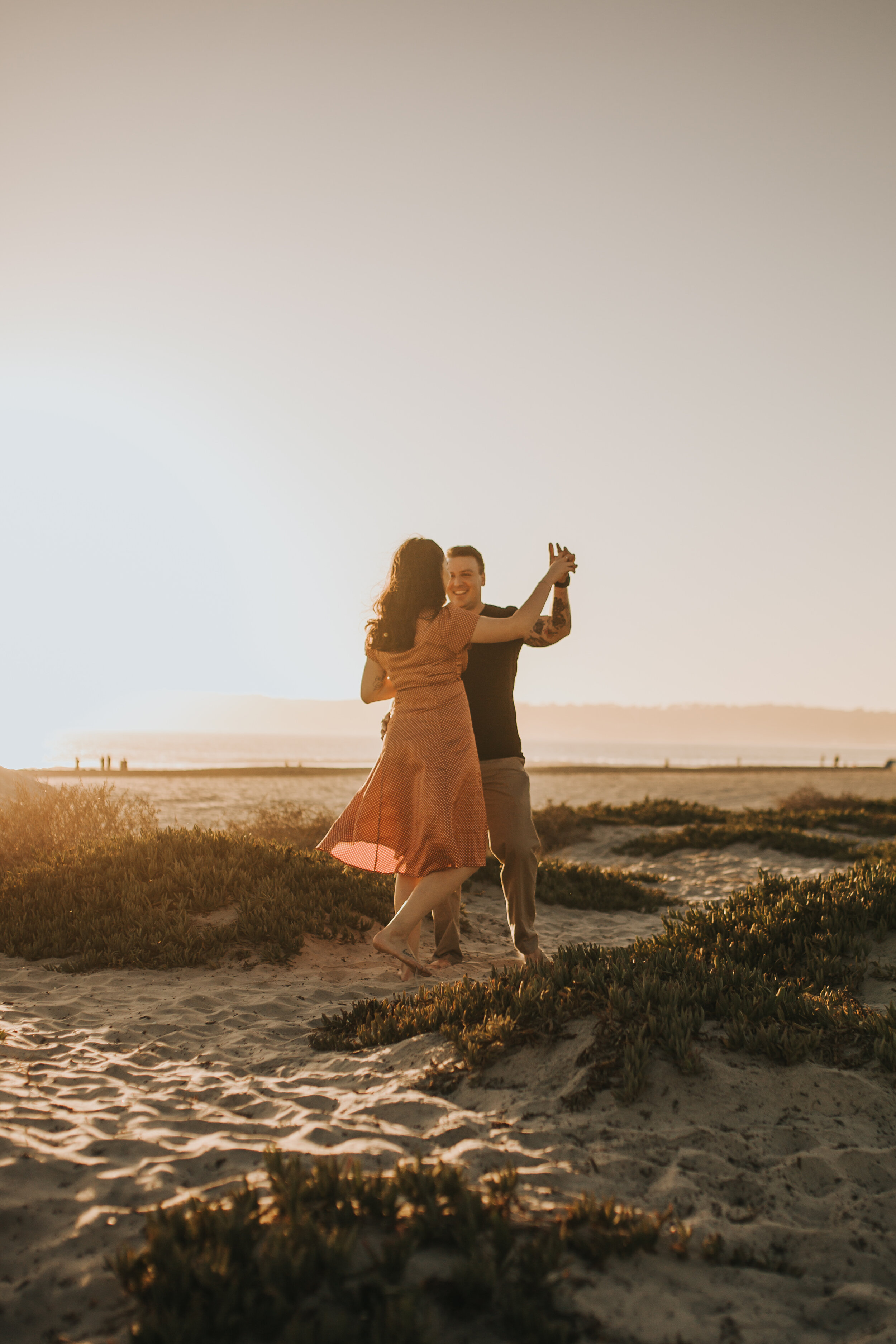 coronado-beach-engagement-session-valerielendvayphoto-058.jpg