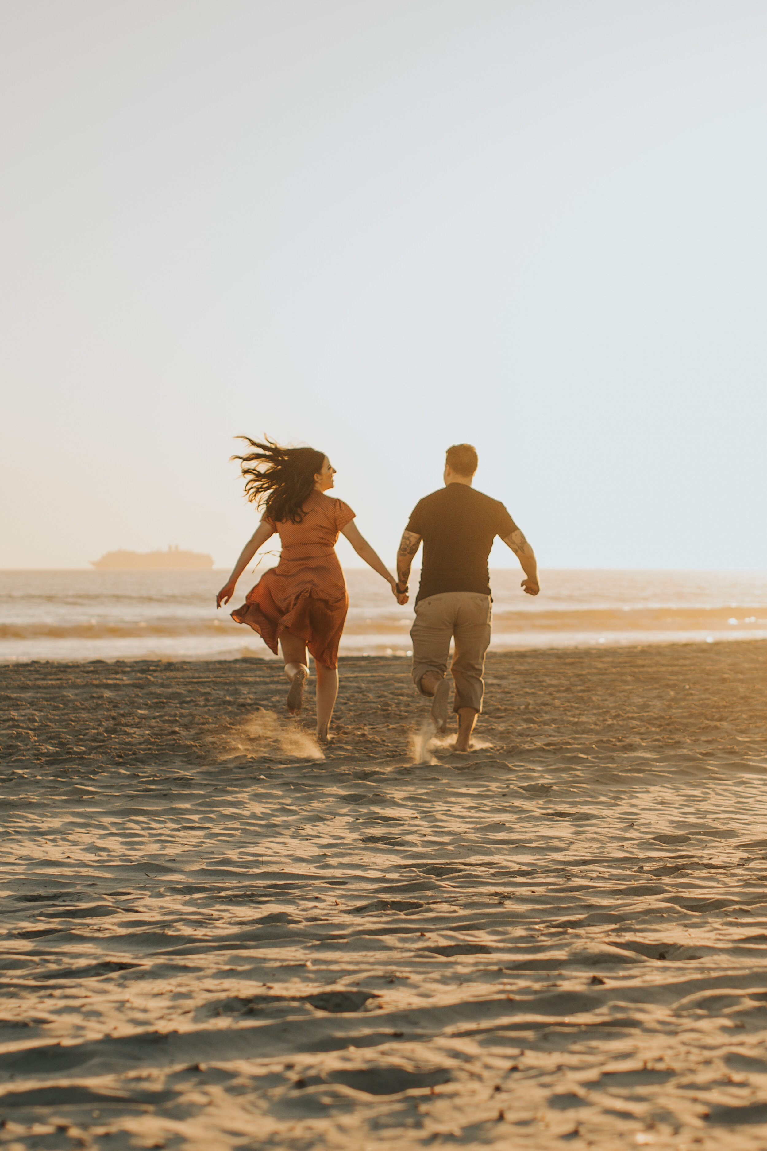 coronado-beach-engagement-session-valerielendvayphoto-083.jpg