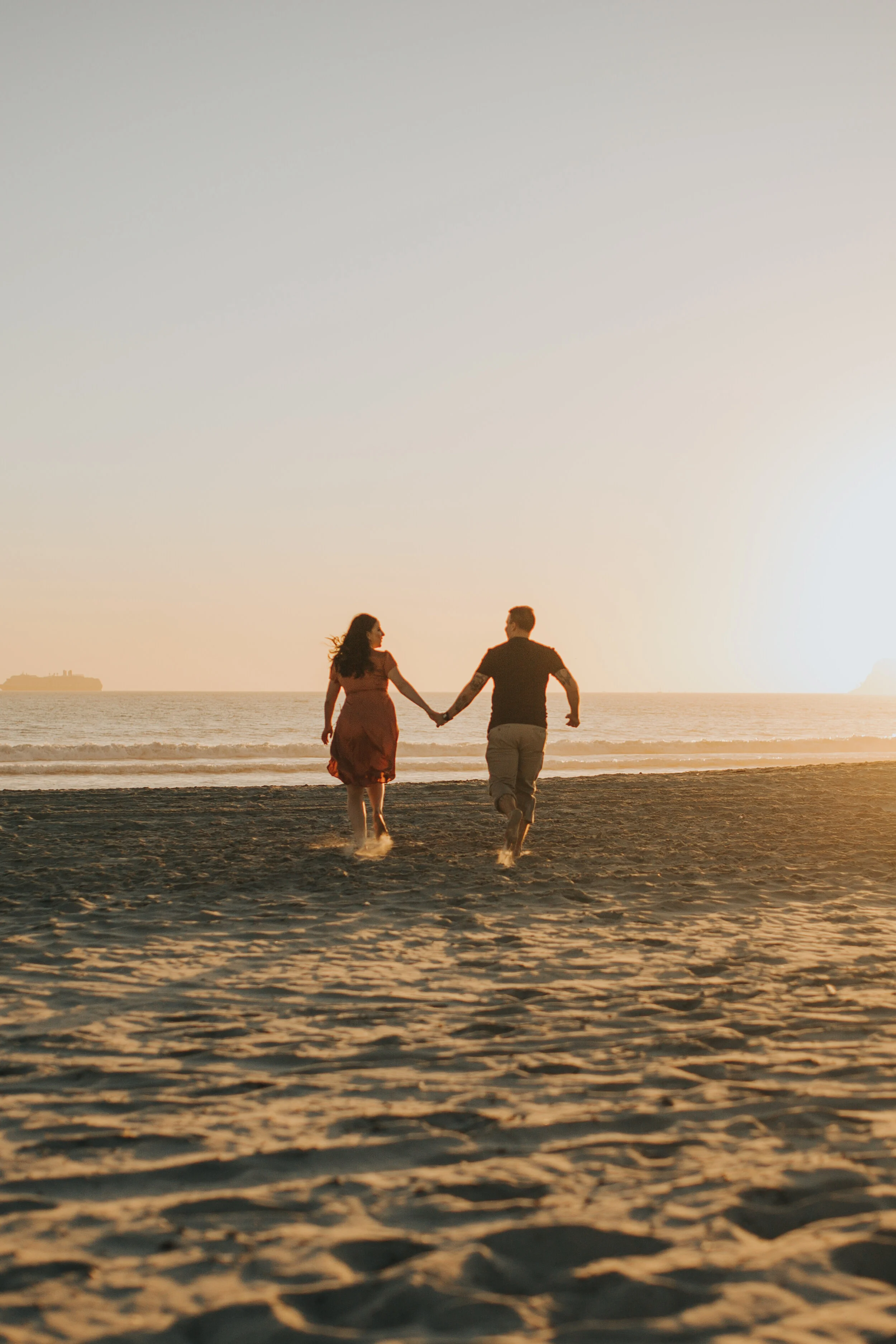 coronado-beach-engagement-session-valerielendvayphoto-087.jpg