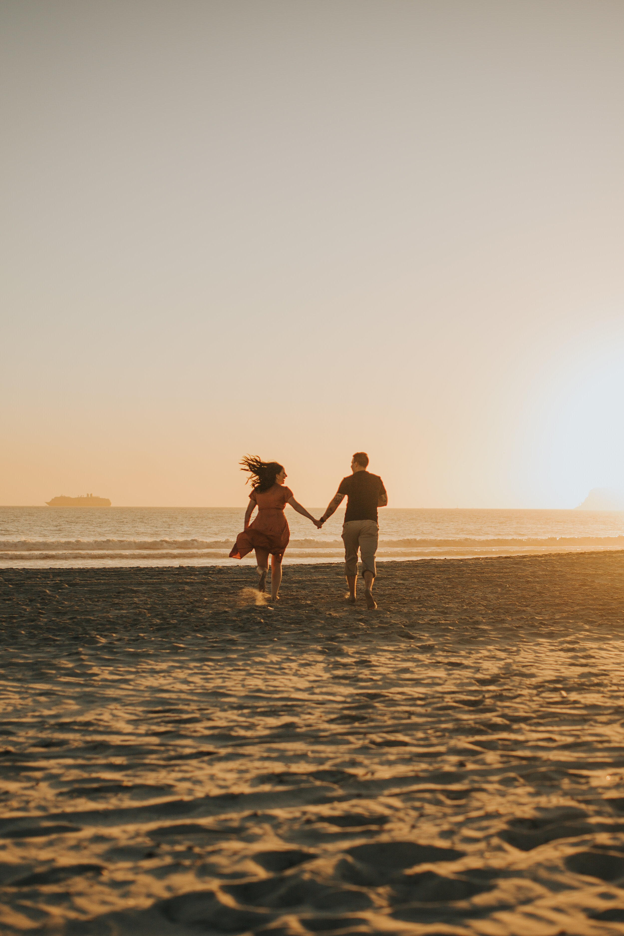 coronado-beach-engagement-session-valerielendvayphoto-088.jpg