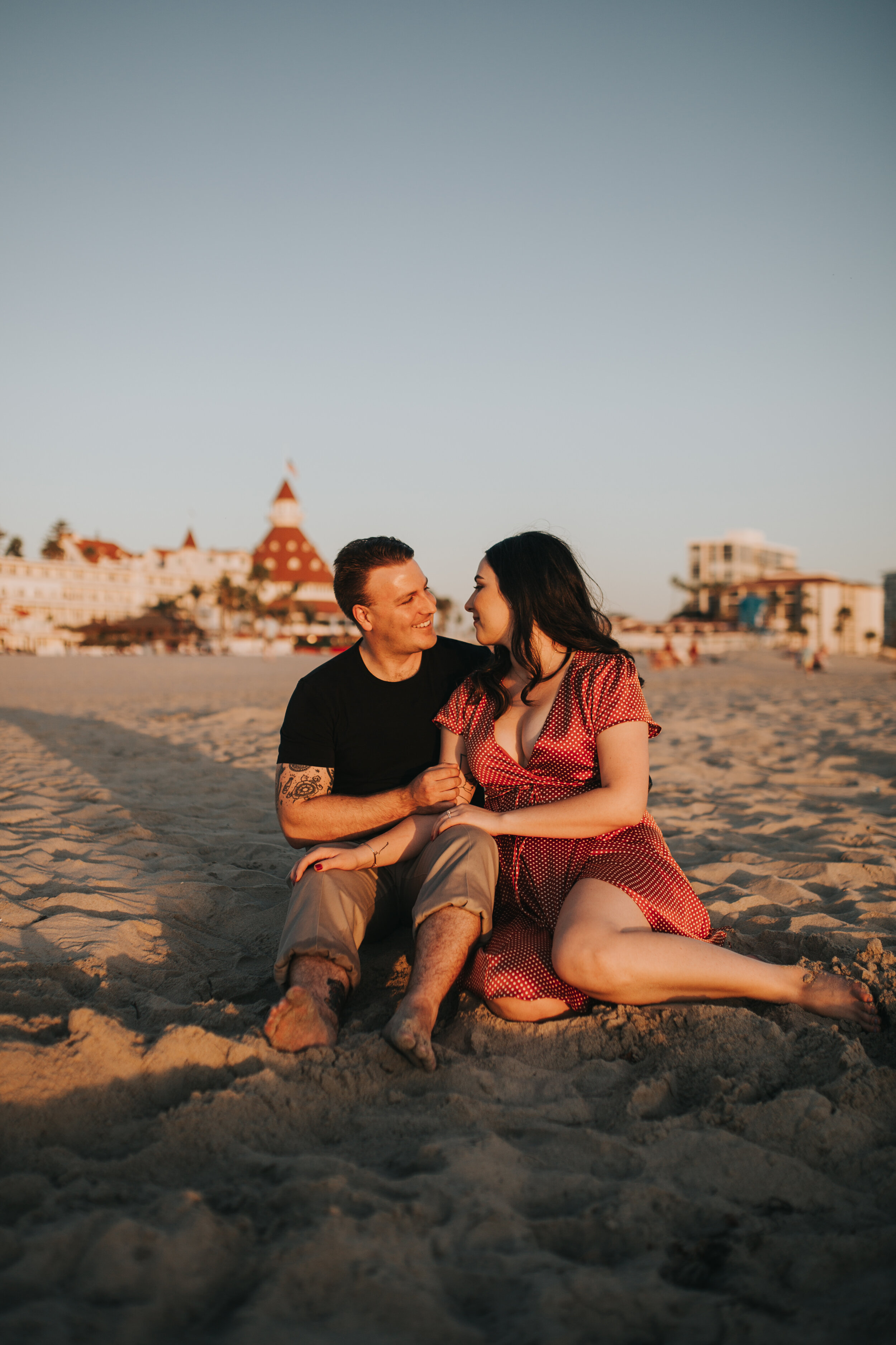 coronado-beach-engagement-session-valerielendvayphoto-101.jpg