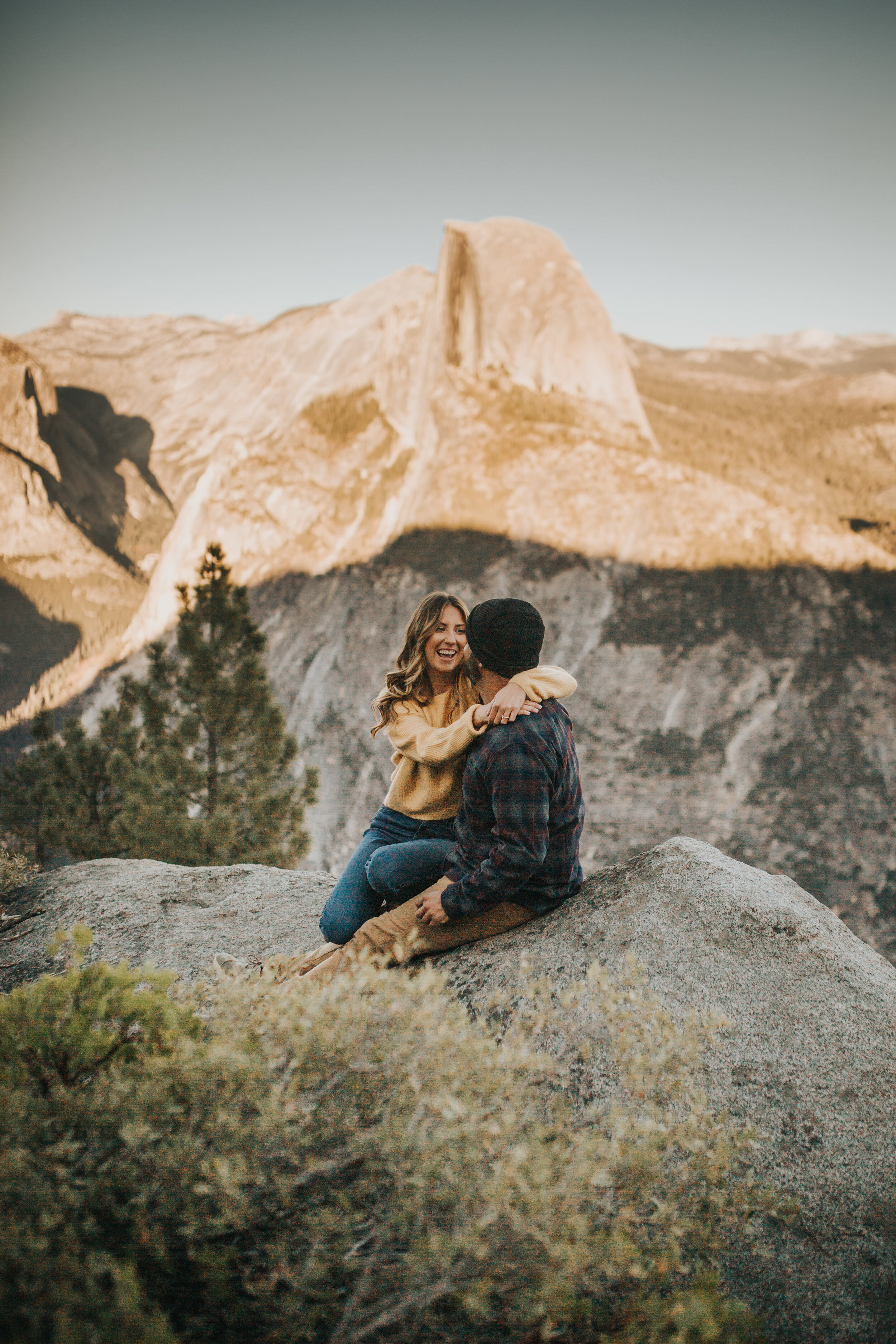 yosemite-engagement-session-valerielendvayphoto-002.jpg