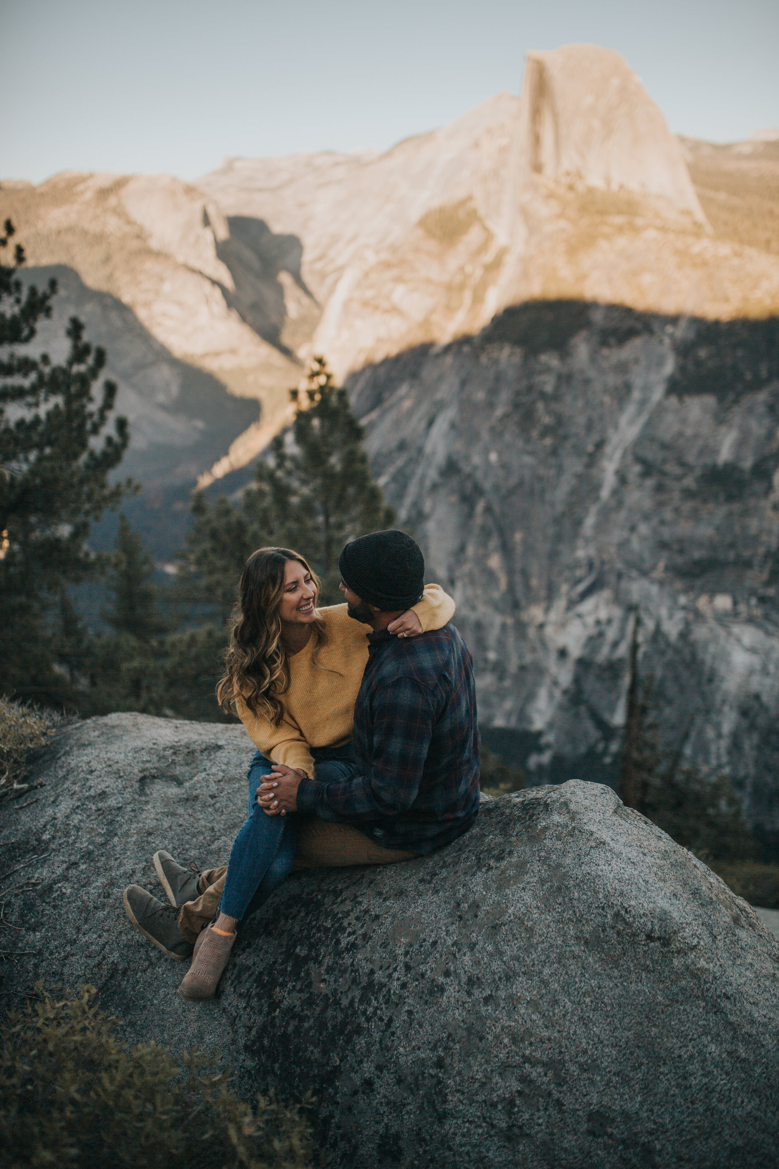 yosemite-engagement-session-valerielendvayphoto-004.jpg