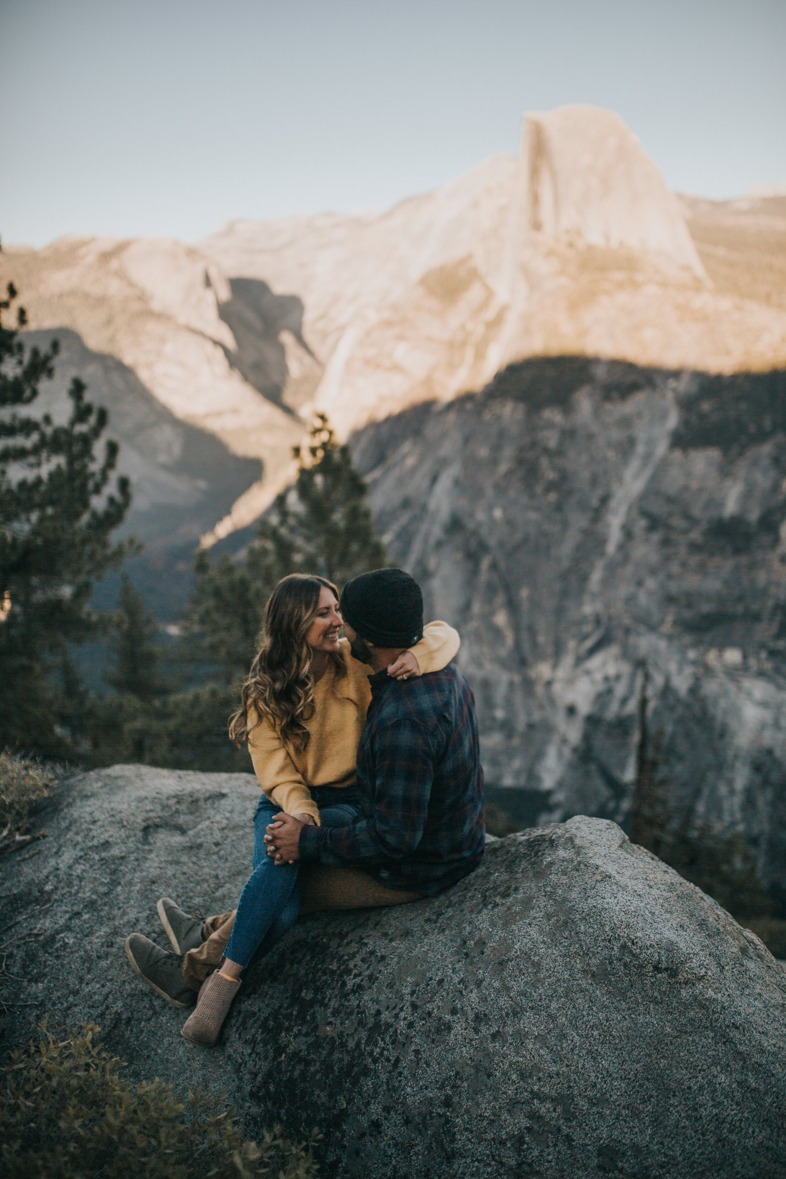 yosemite-engagement-session-valerielendvayphoto-005.jpg