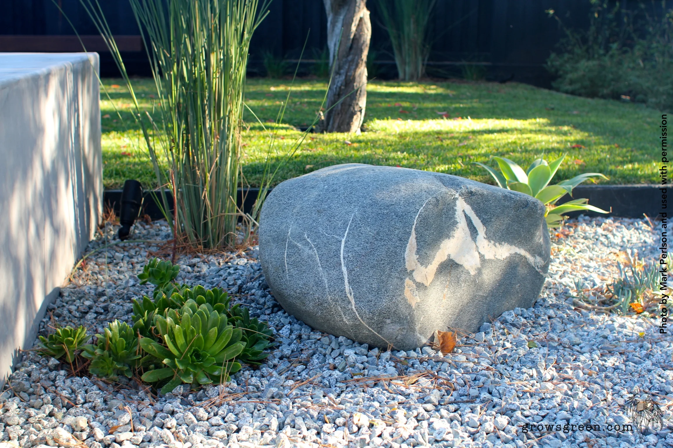 Yorktown bright rock close up photo by Mark Perlson - logo black.jpg