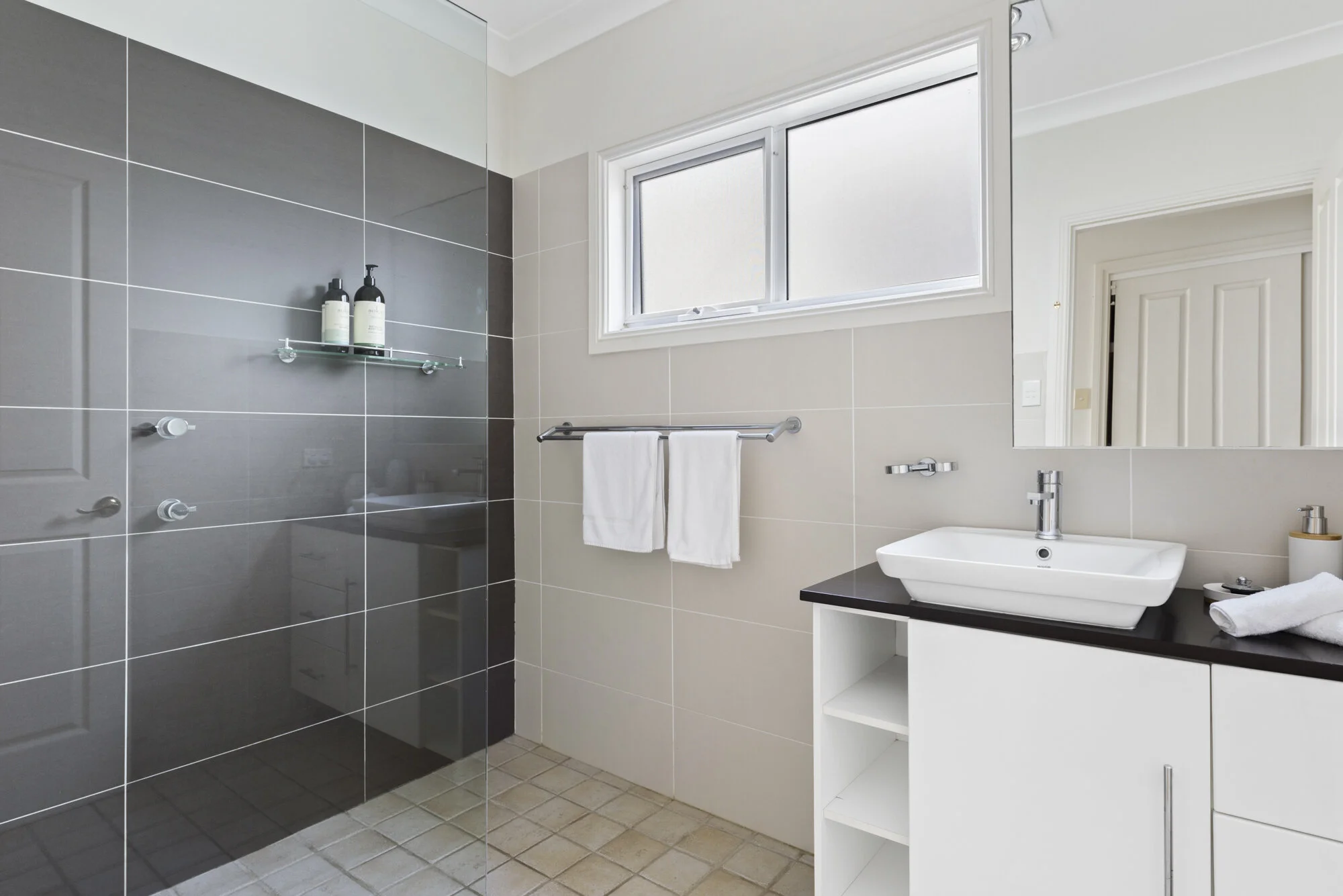 WEB 196 Mitchell Pde Mollymook-14.jpg