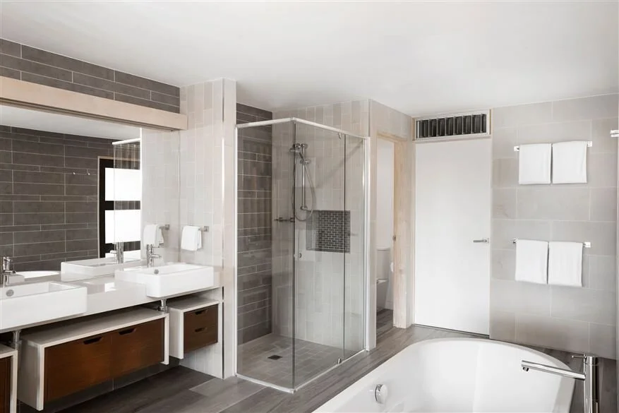 Peppers-Noosa-Resort-Villas-Bathroom.t86579.jpg