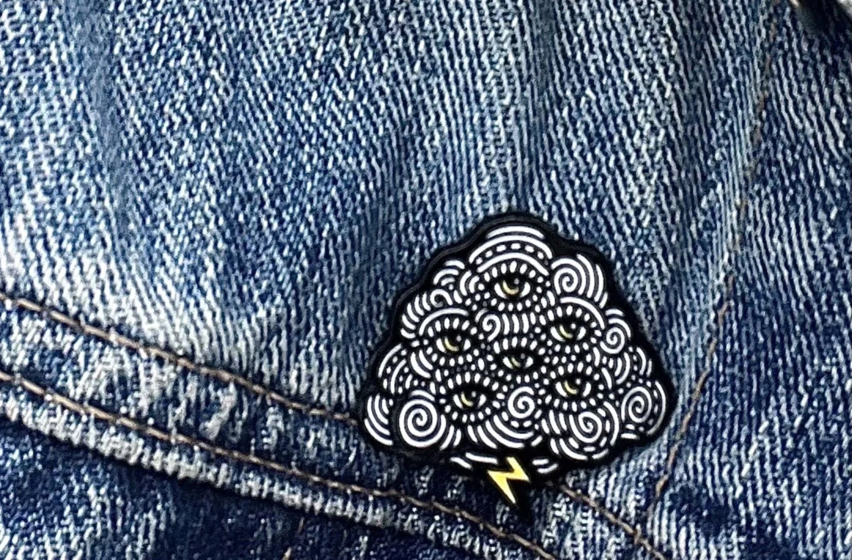 Art Snack by Lisa Brawn
"SURVEILLANCE CLOUD 02" Enamel Pin