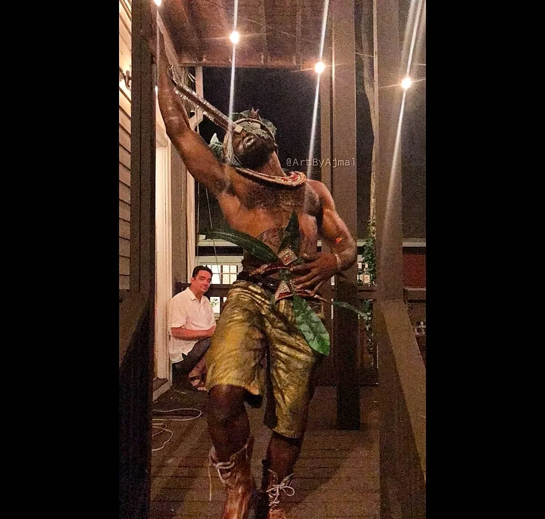 Performing ‘Earthy Magician’ at Kibbee Art Gallery