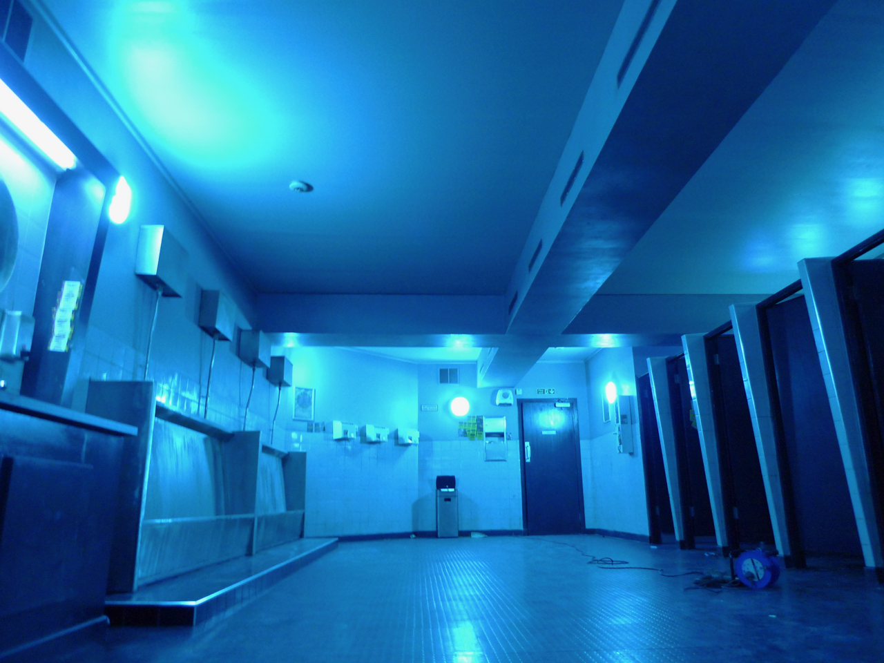 TS2_Club Toilets2_ASquires2016.jpg
