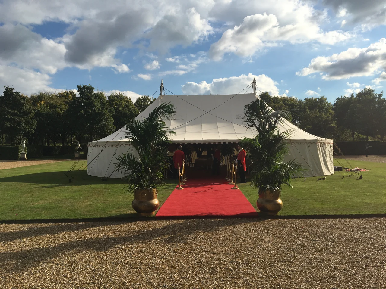 V&A_Queens Lunch Marquee 01_Adam Squires_2016.jpg